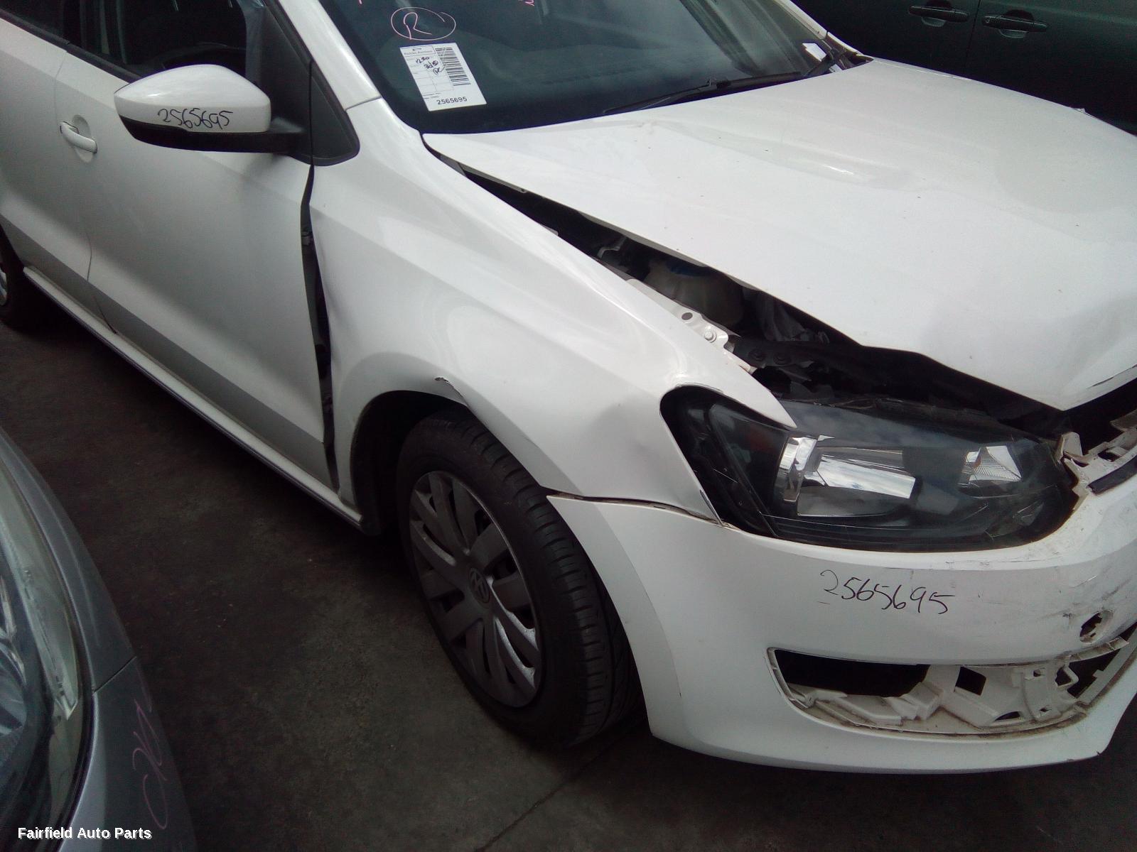 2013 Volkswagen Polo Right Taillight