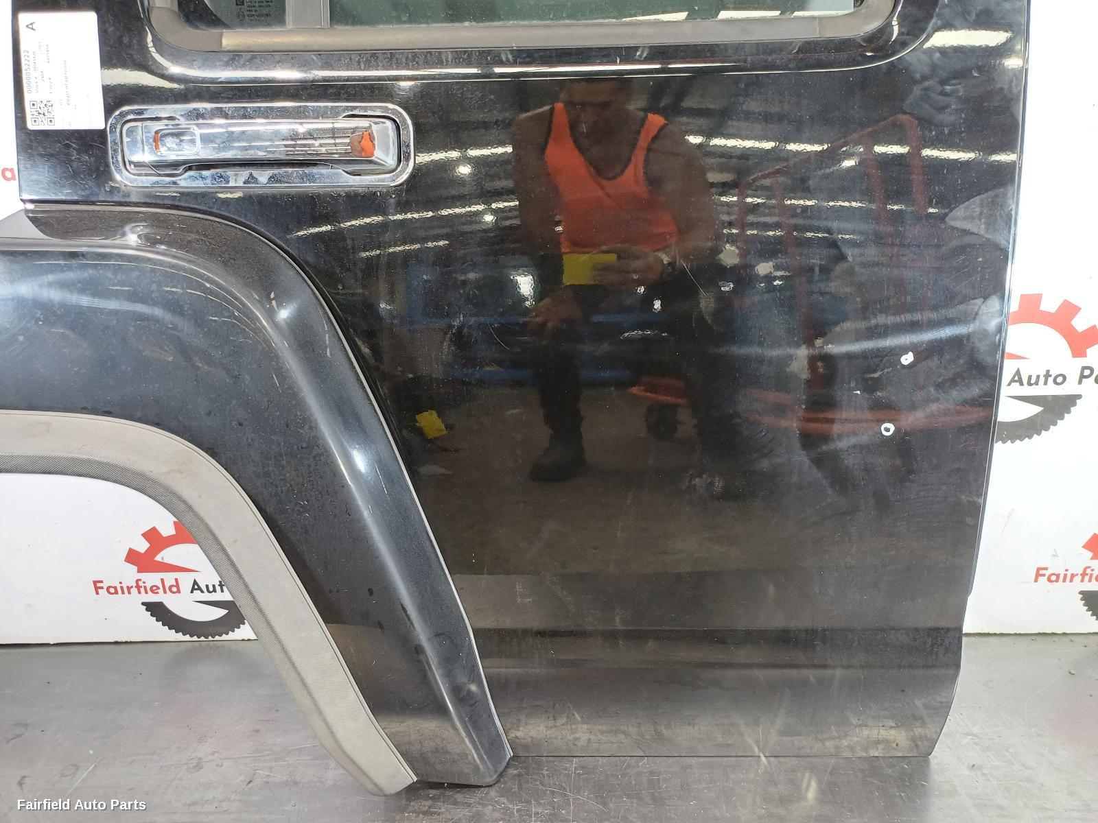 2007-2009 Hummer H3 Right Rear Door Sliding