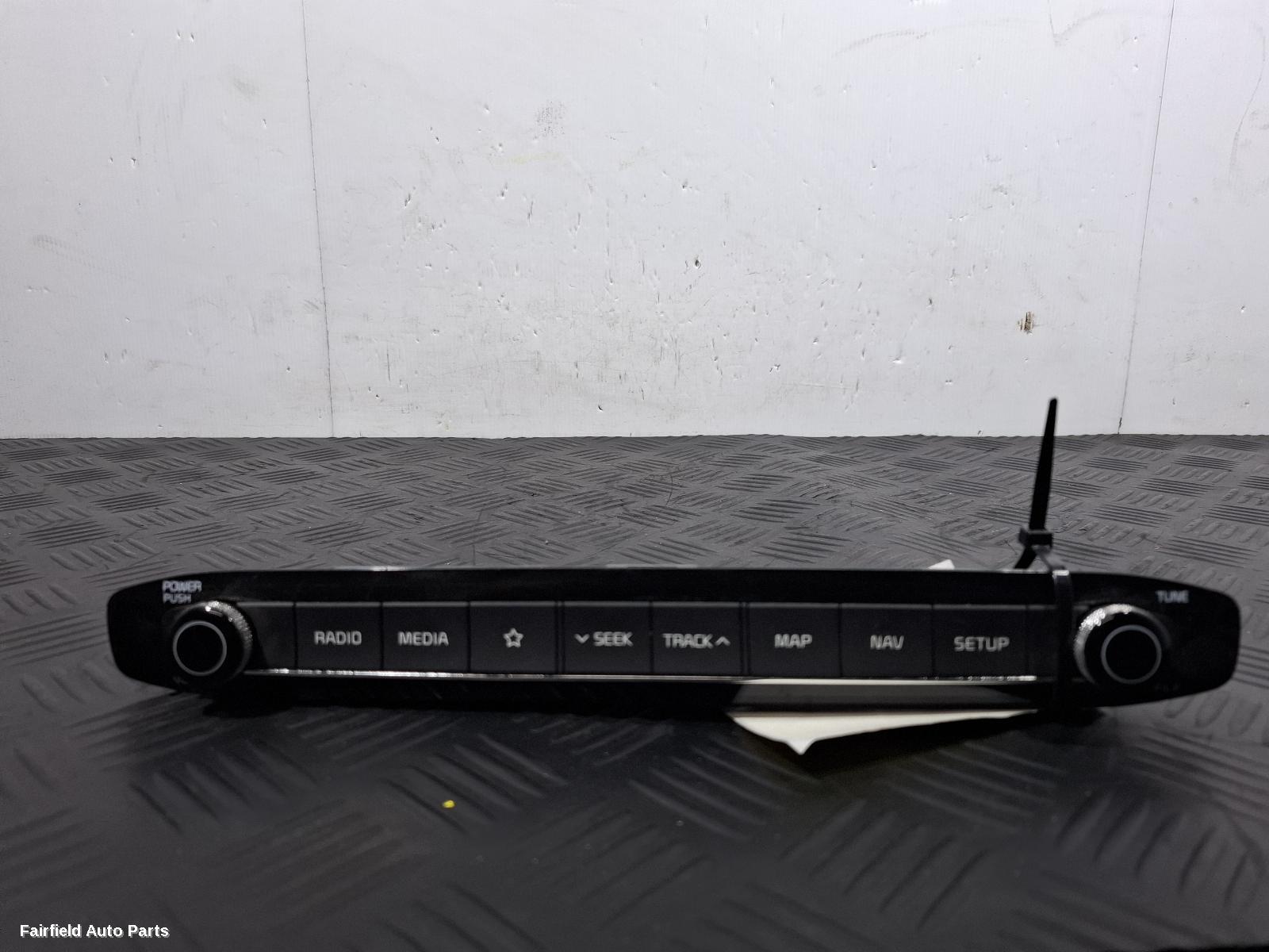 2014-2020 Kia Carnival/grand Carnival Radio Cd Dvd Sat Tv