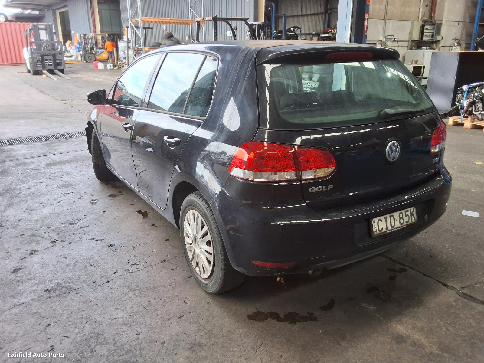 2012 Volkswagen Golf Right Front Door