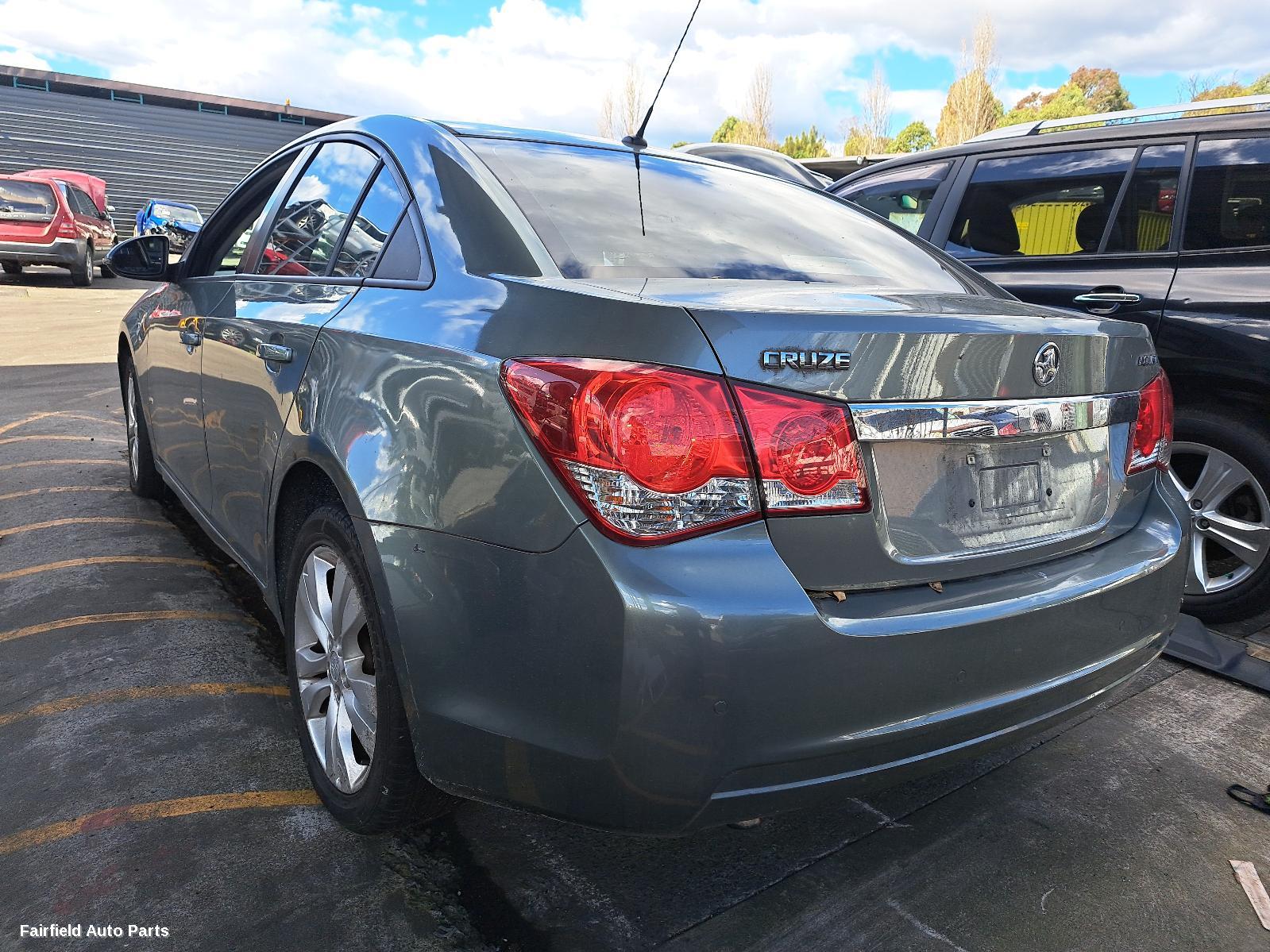 2015 Holden Cruze Left Front Window Reg Motor