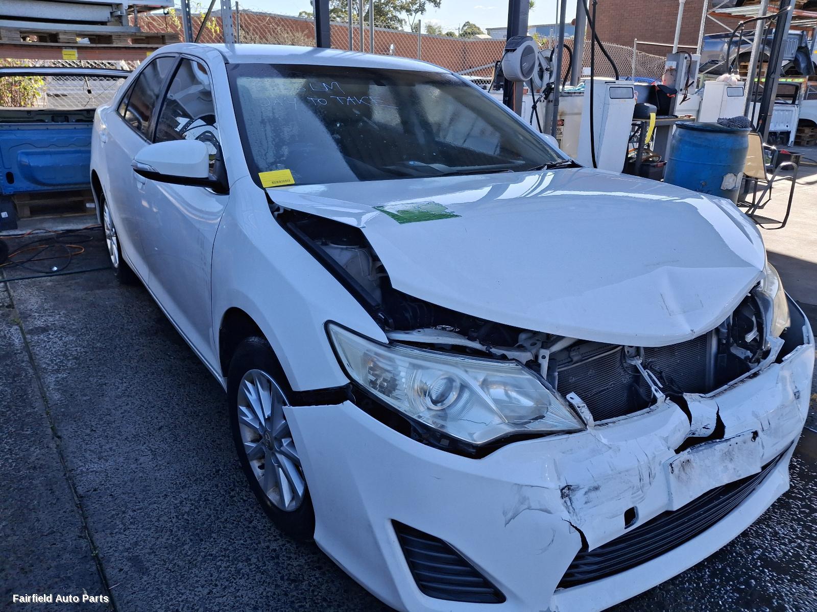 2012 Toyota Camry Right Taillight