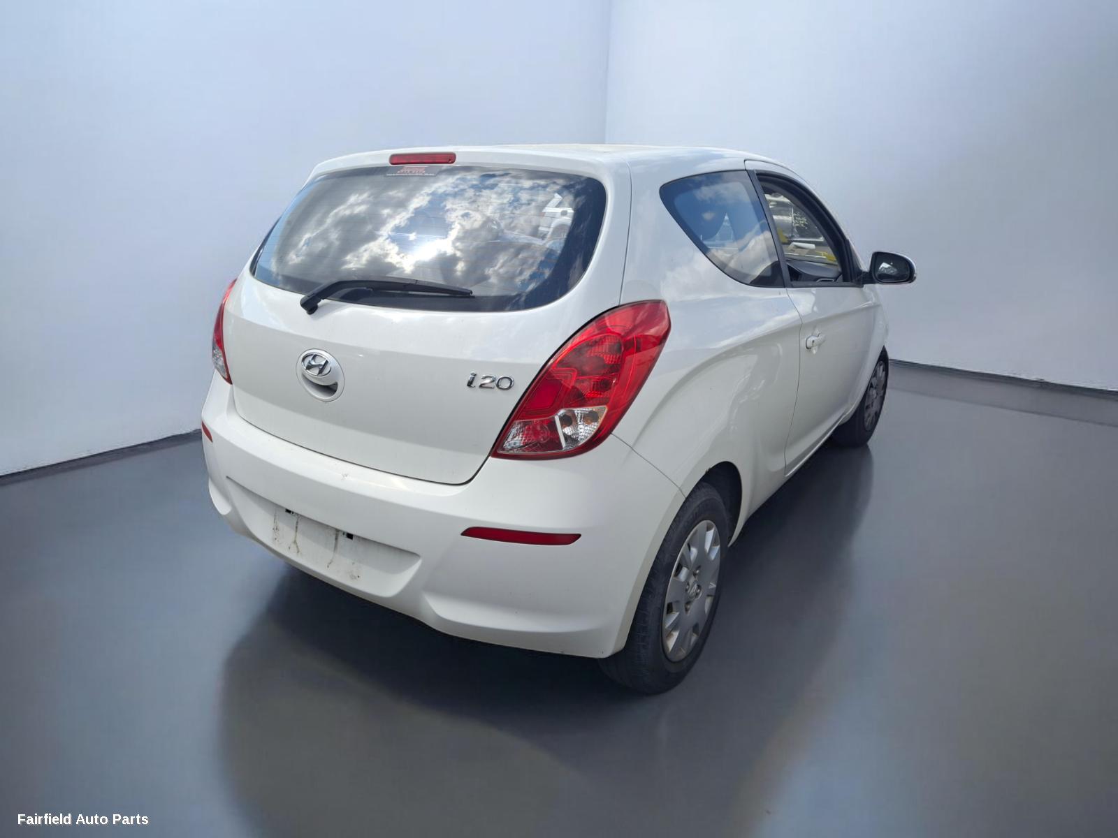 2013 Hyundai I20 Left Taillight