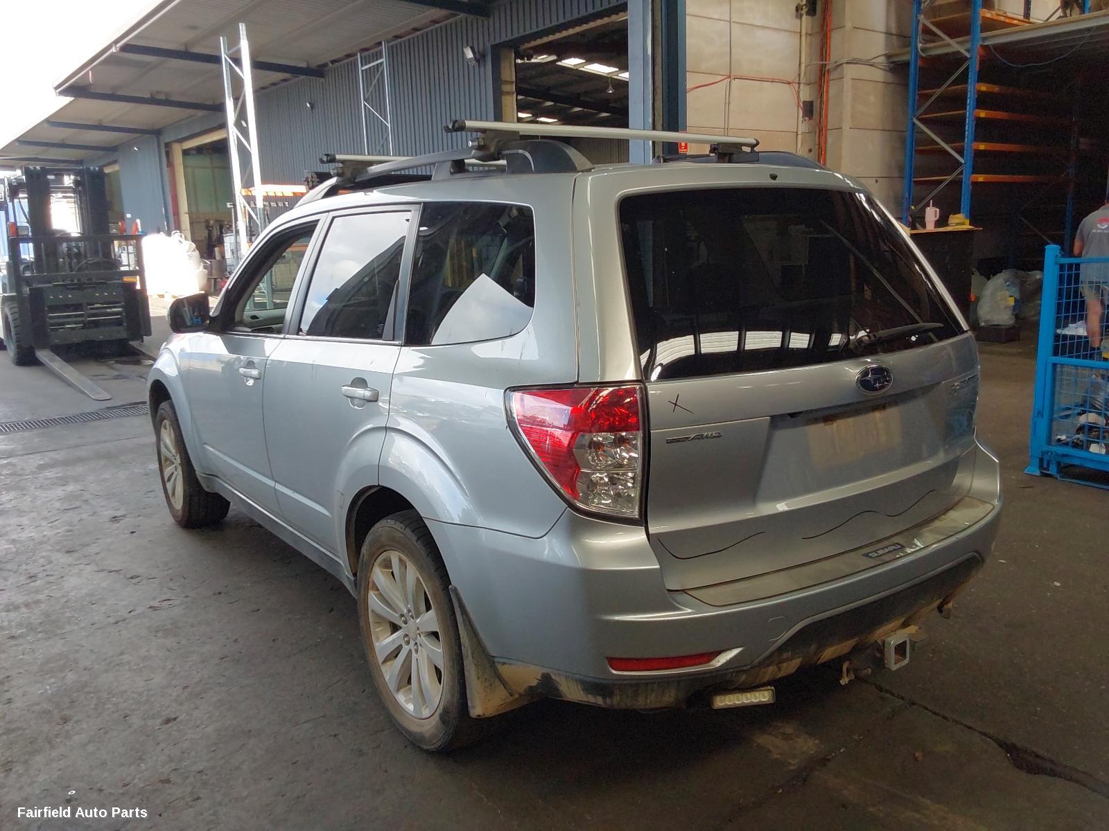 2012 Subaru Forester Left Guard