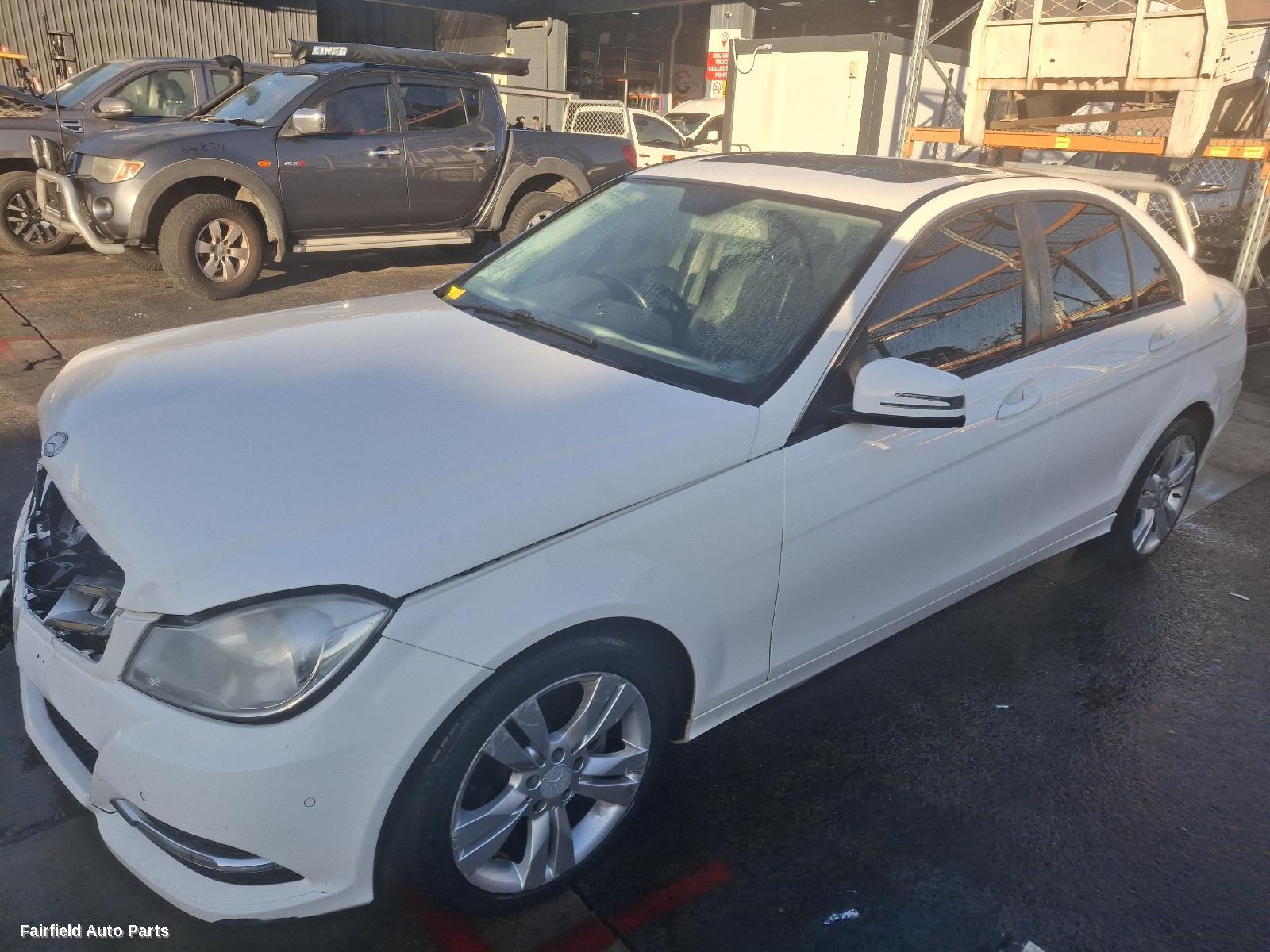 2014 Mercedes C Class Left Rear Door Sliding