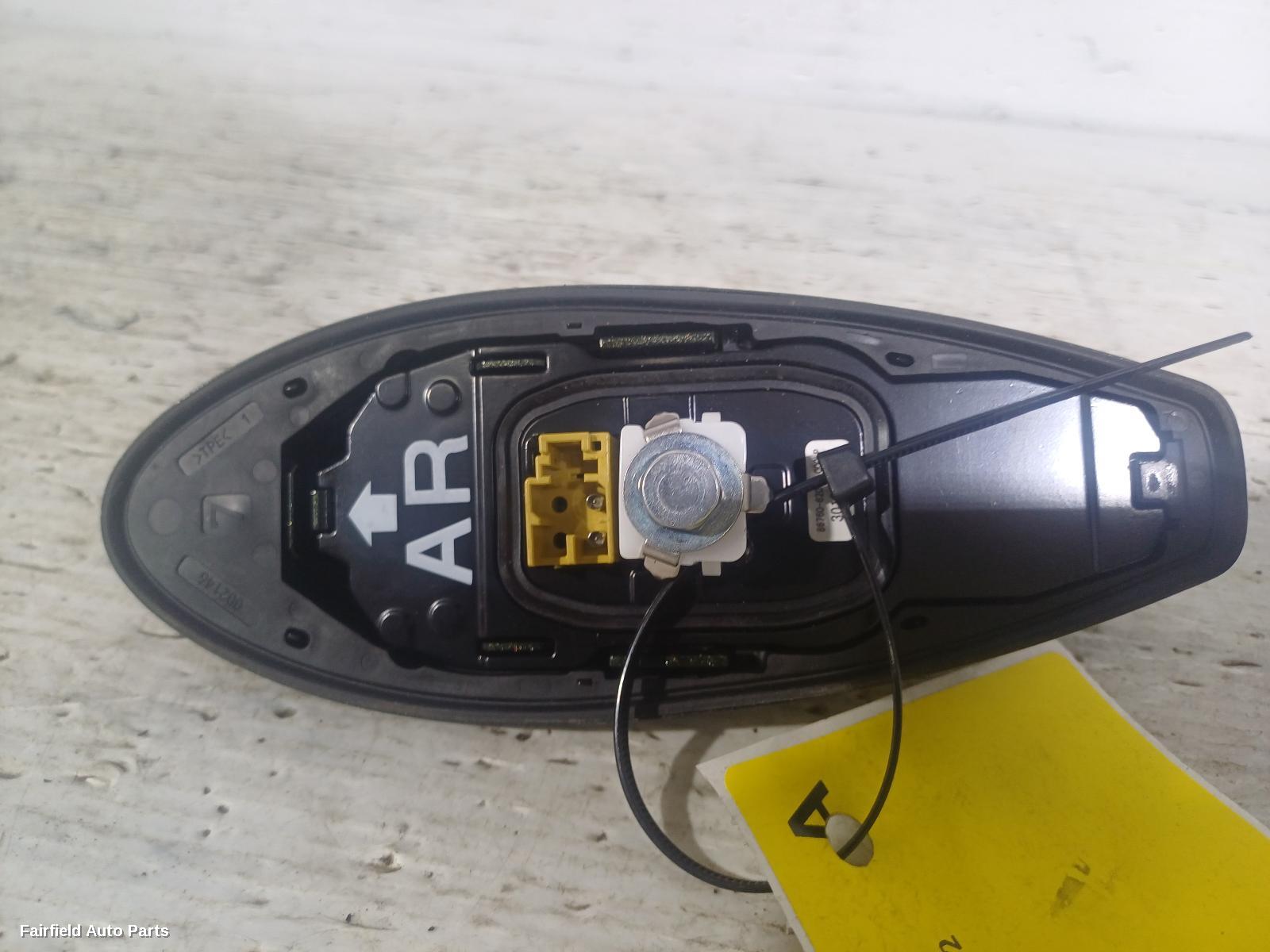 2018-2025 Lexus Ux Antenna