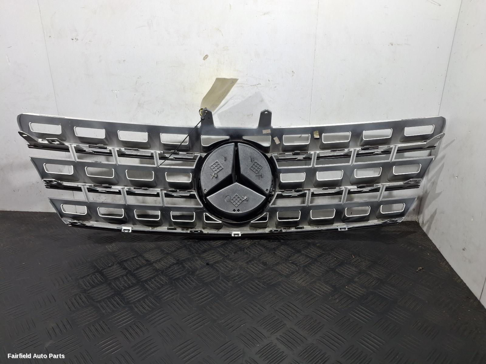 2005-2011 Mercedes M Class Grille