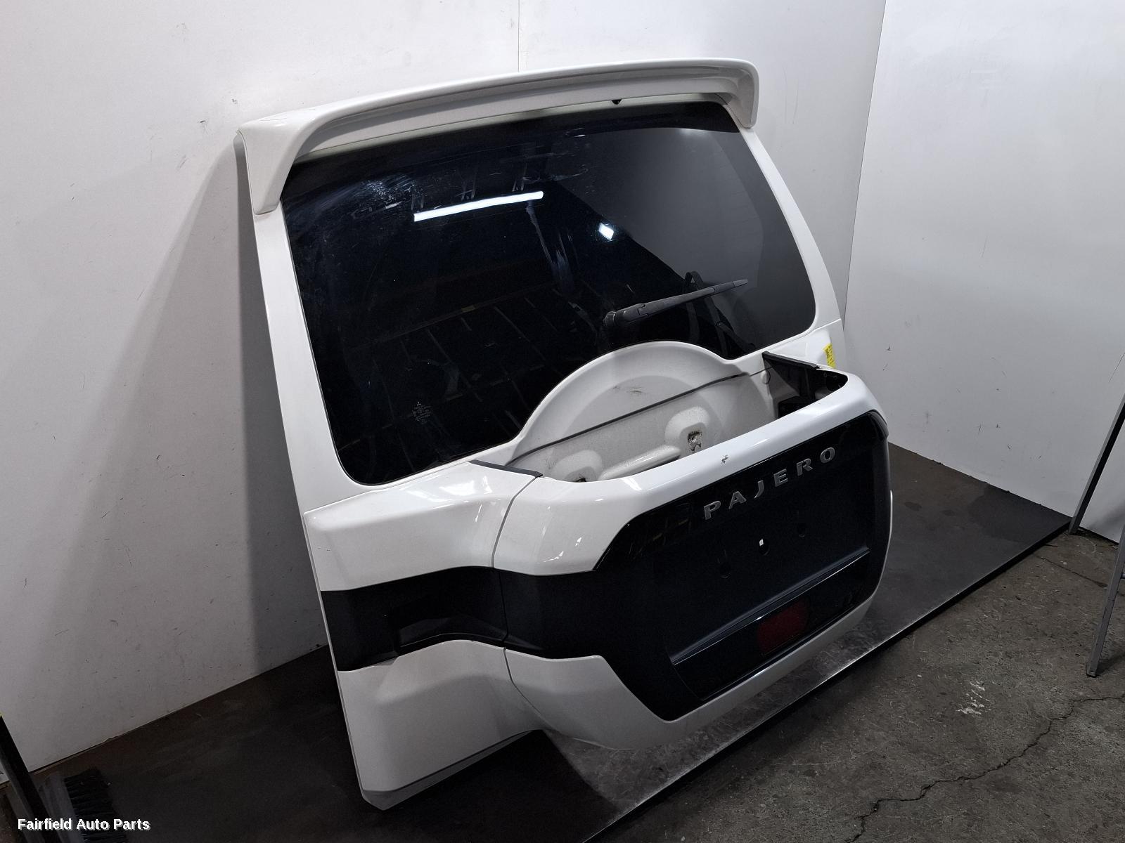 2014-2021 Mitsubishi Pajero Bootlid Tailgate
