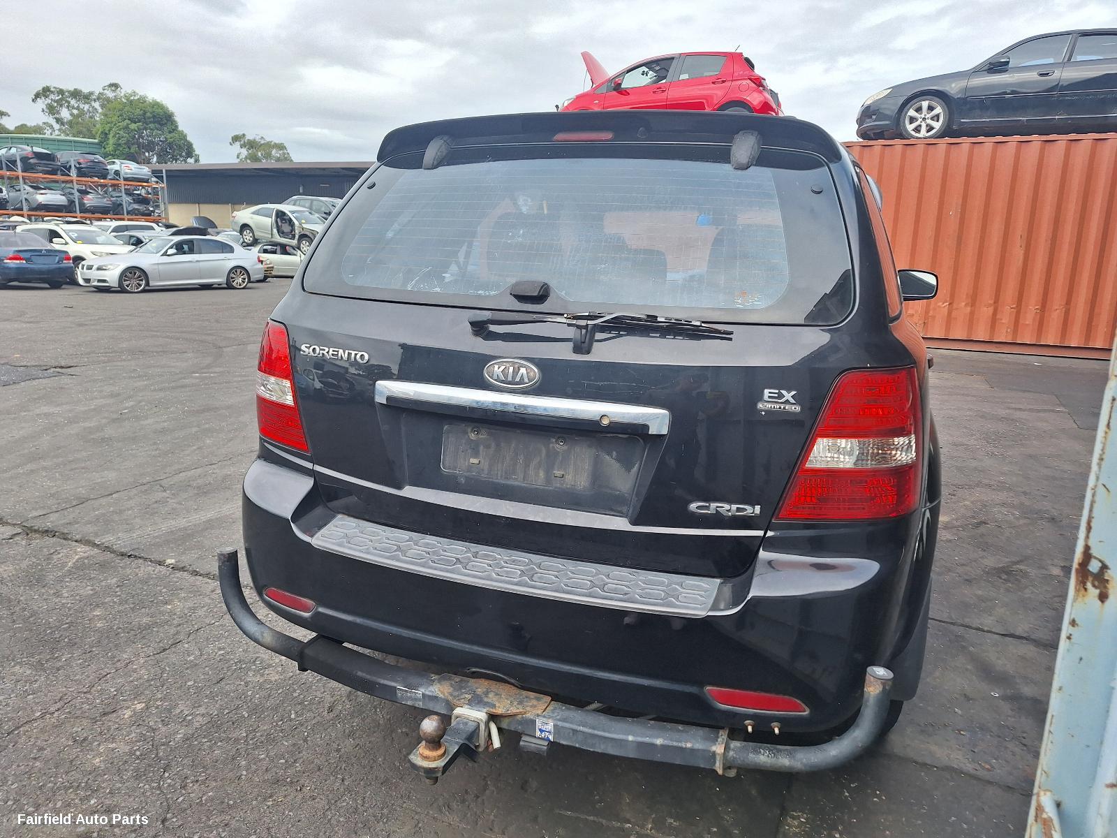 2007 Kia Sorento Left Front Door