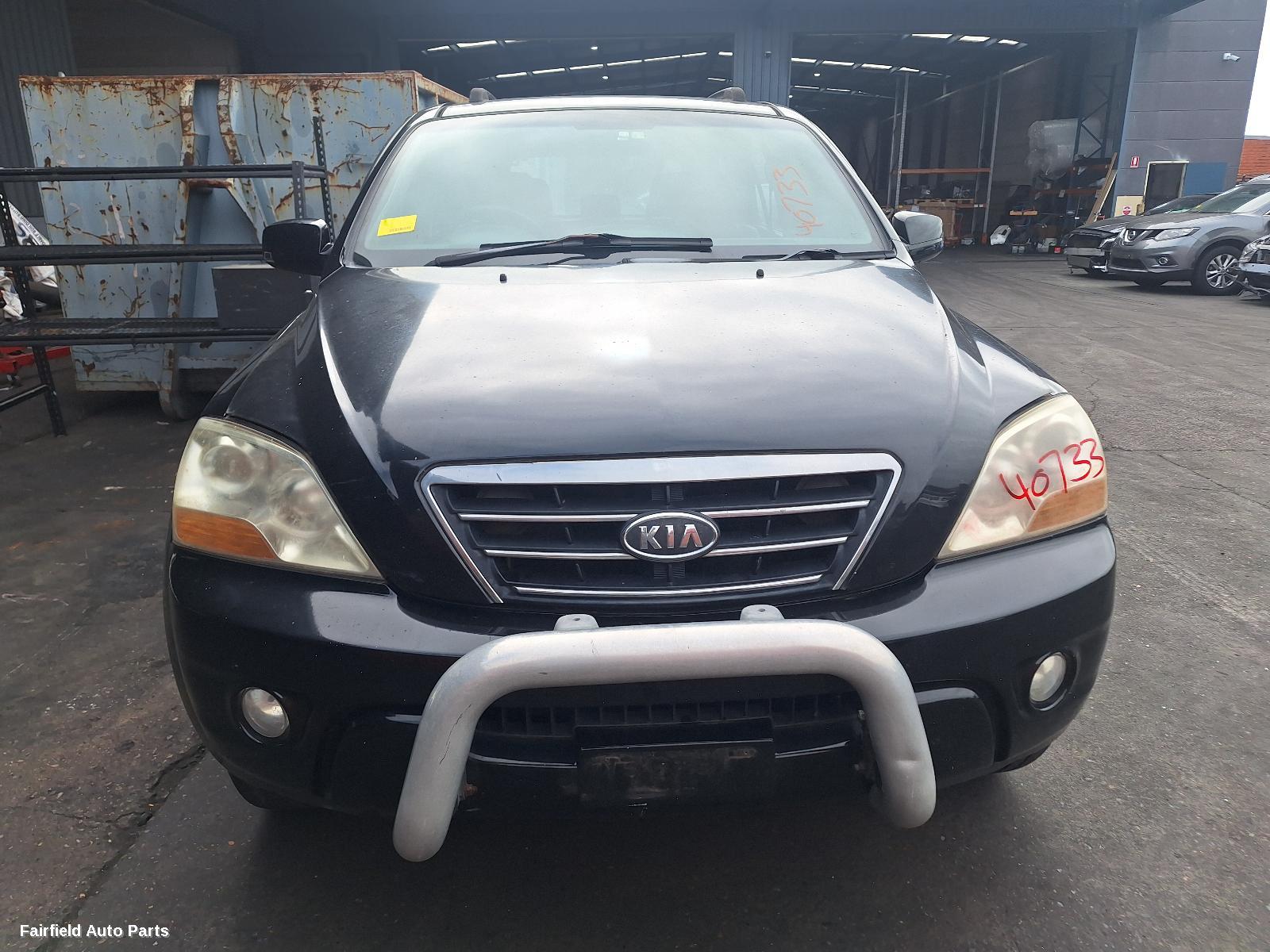 2007 Kia Sorento Left Rear Door Sliding