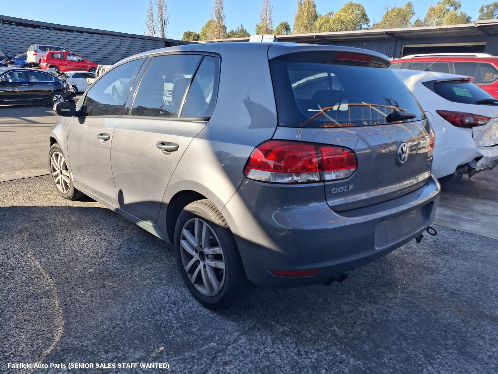 2009 Volkswagen Golf Right Taillight