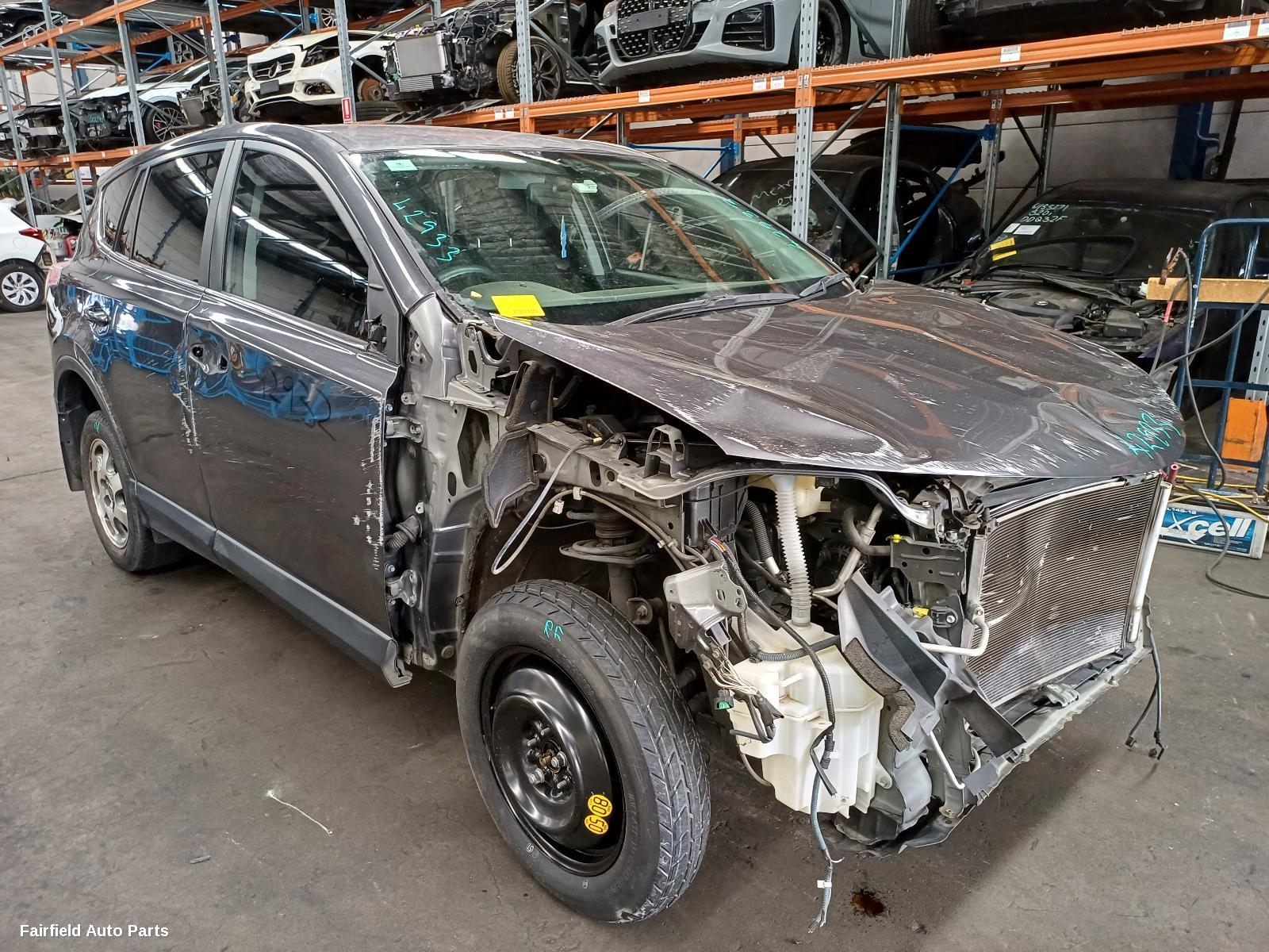 2016 Toyota Rav4 Right Taillight