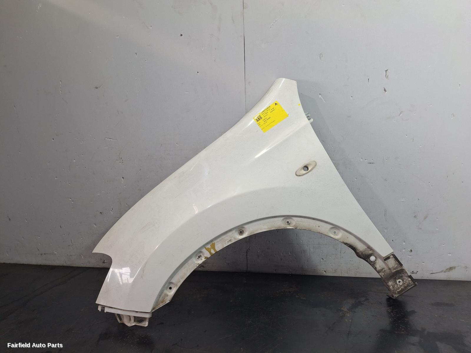 2010-2014 Nissan Dualis Left Guard