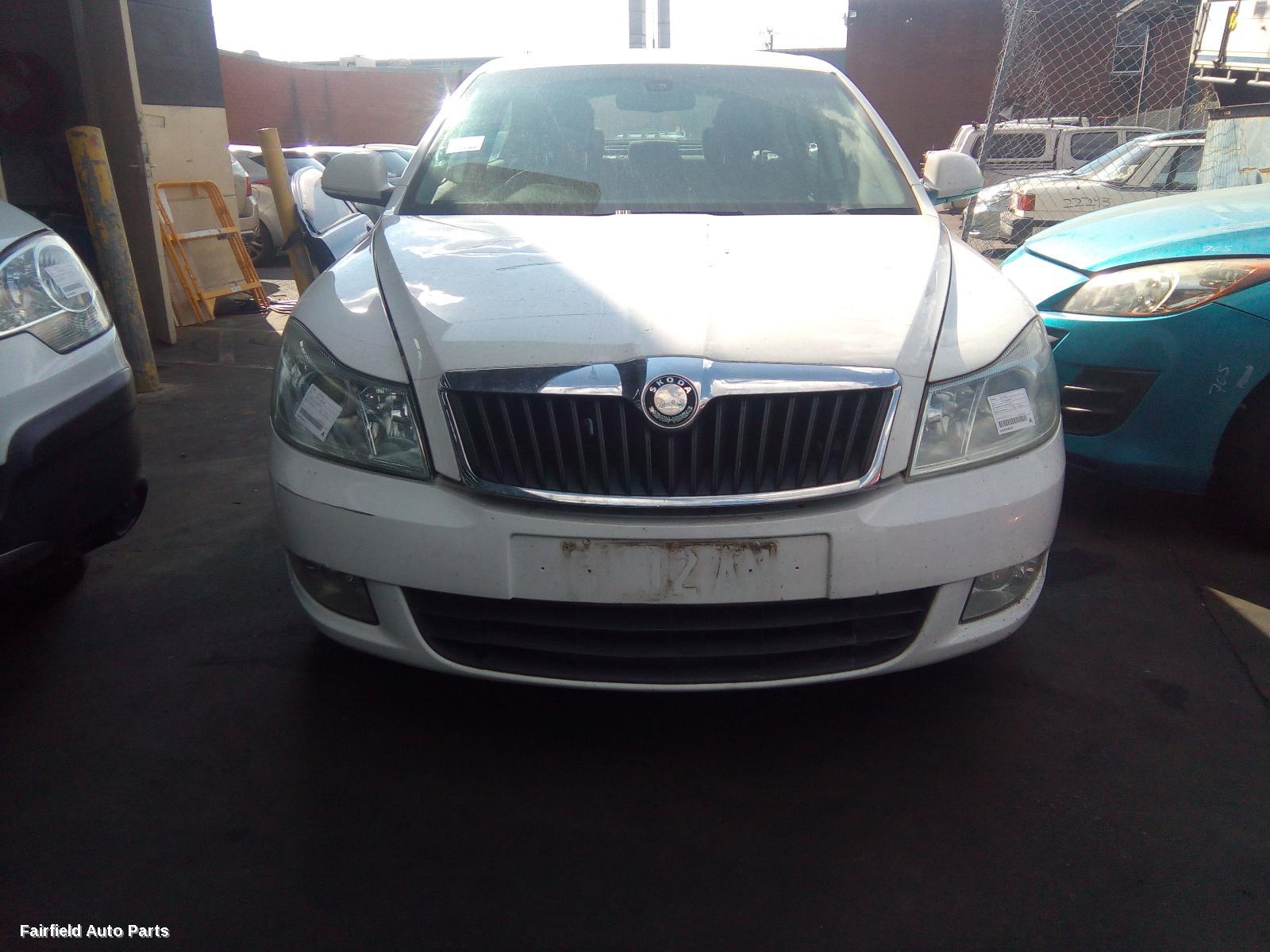 2010 Skoda Octavia Right Taillight