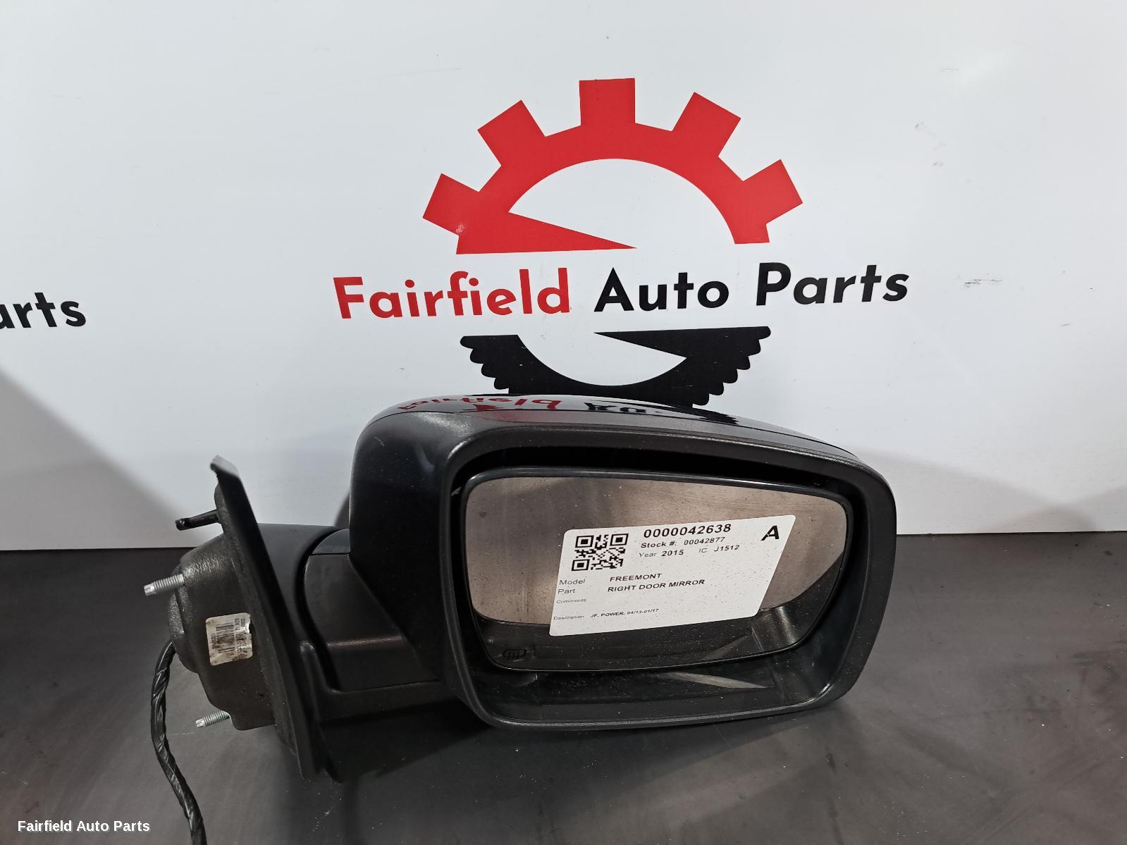 2015 Fiat Freemont Right Door Mirror