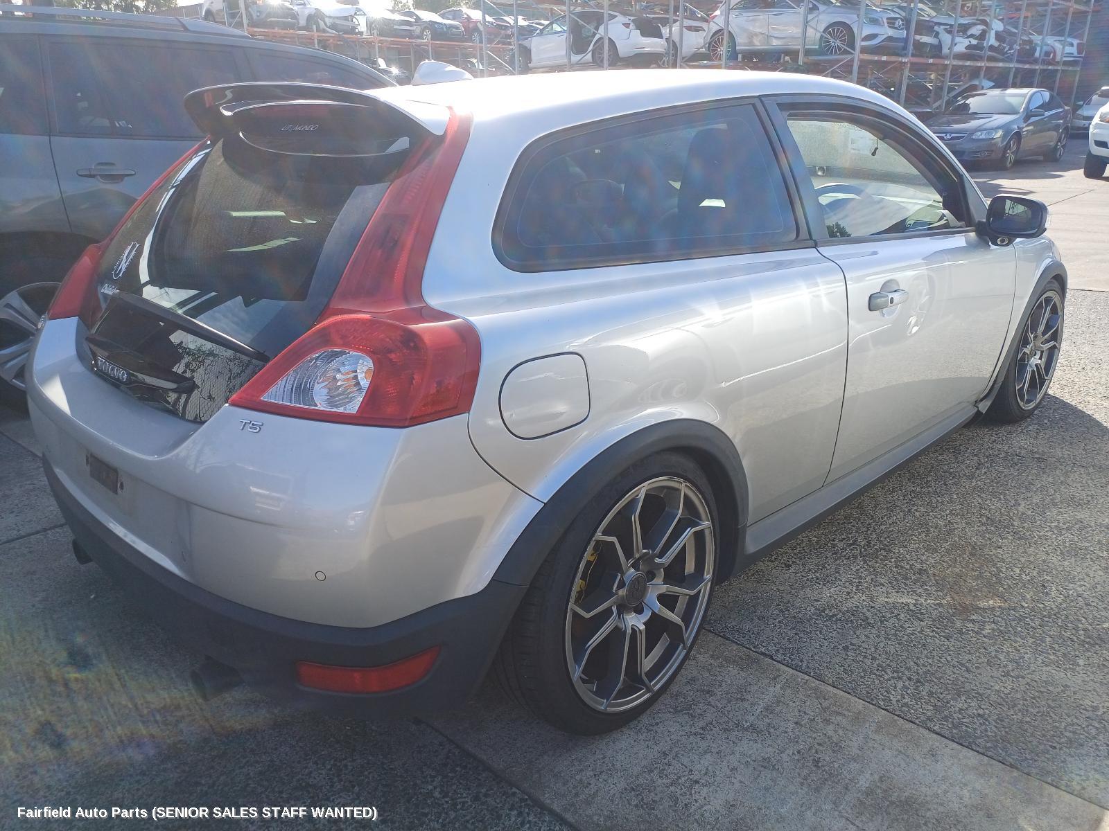 2007-2010 Volvo C30 Left Door Mirror