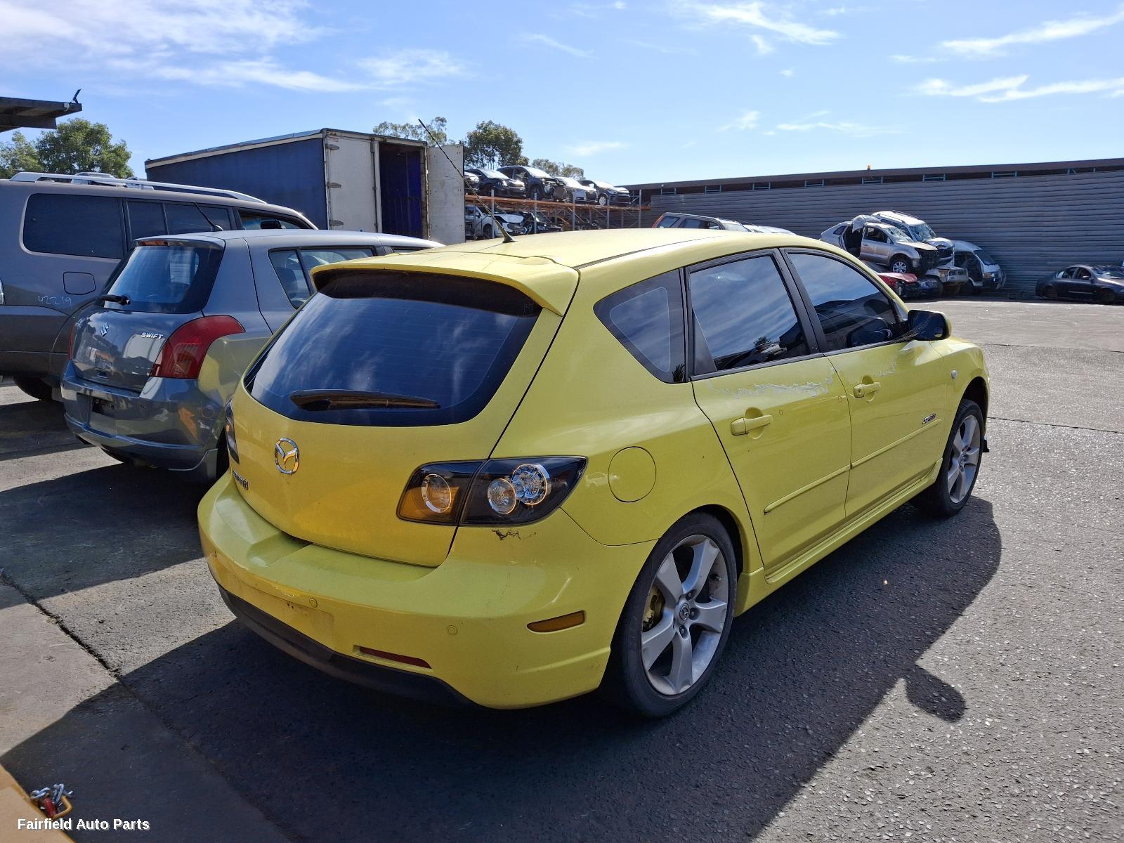 2003-2009 Mazda 3 Right Guard