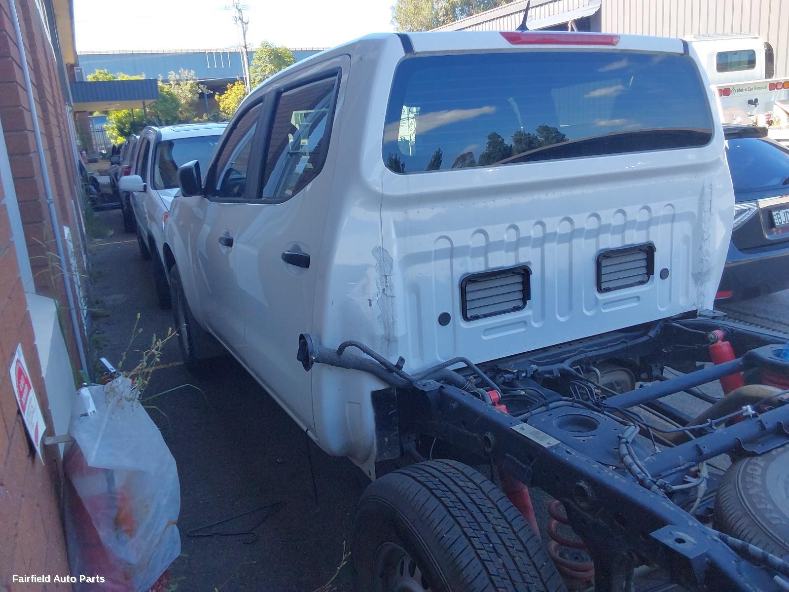 2021 Nissan Navara Sunvisor