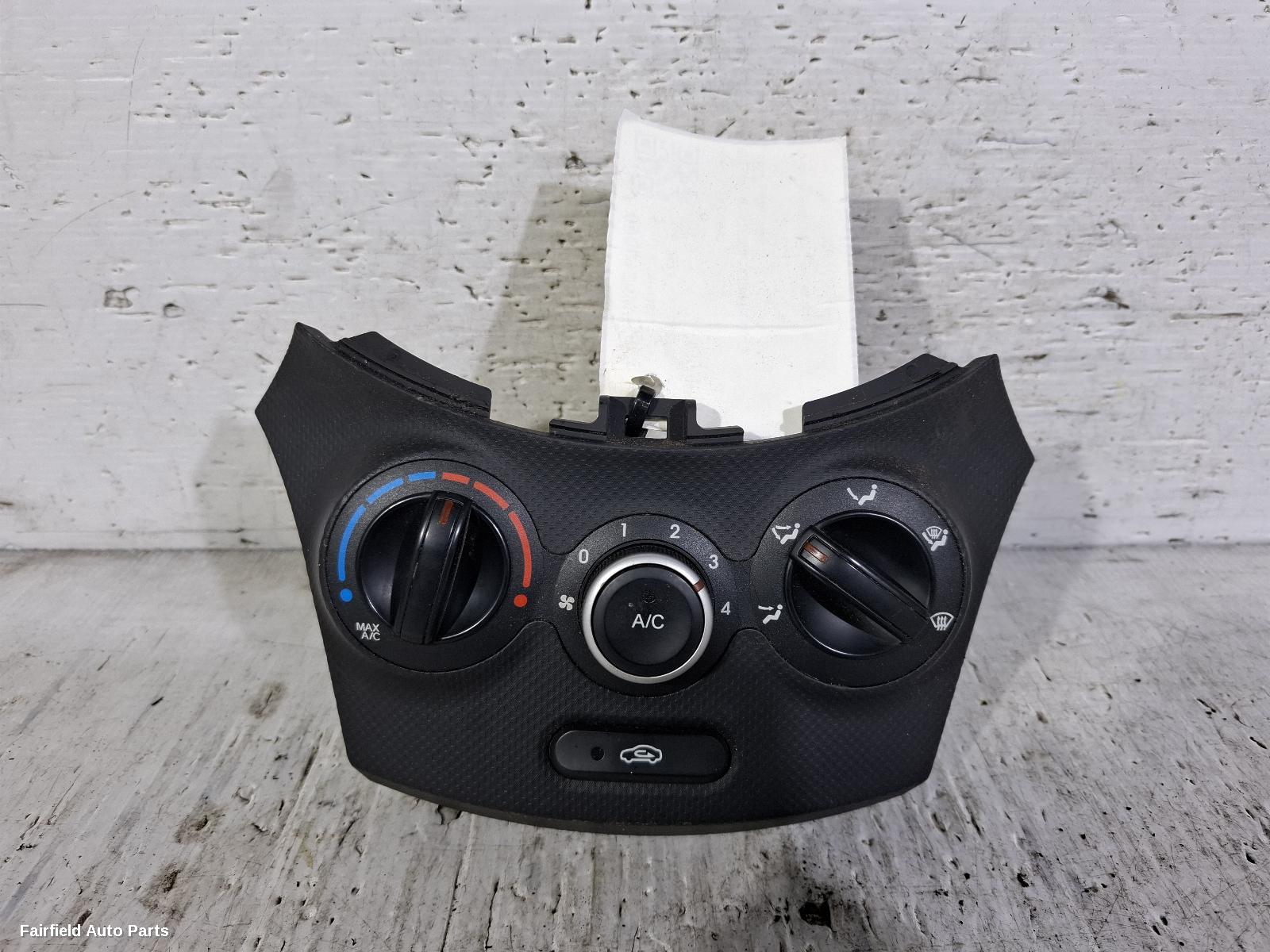 2011-2019 Hyundai Accent Heater Ac Controls
