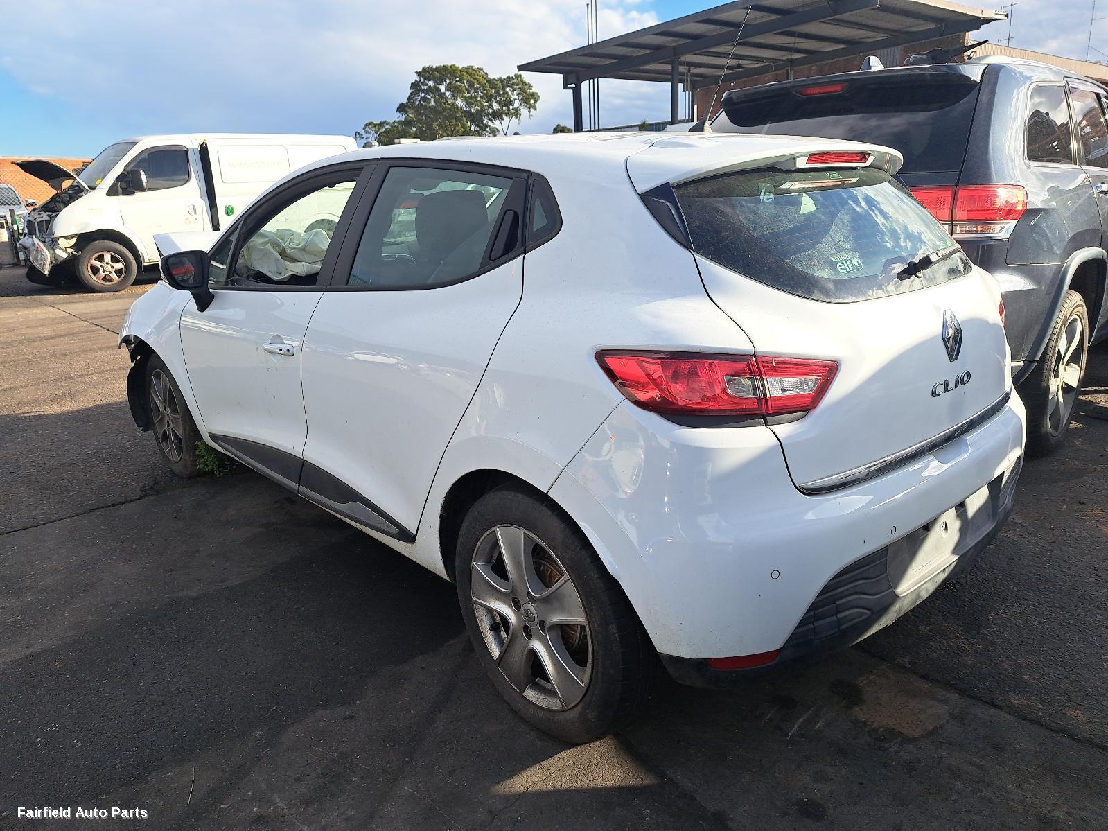 2017 Renault Clio Right Door Mirror
