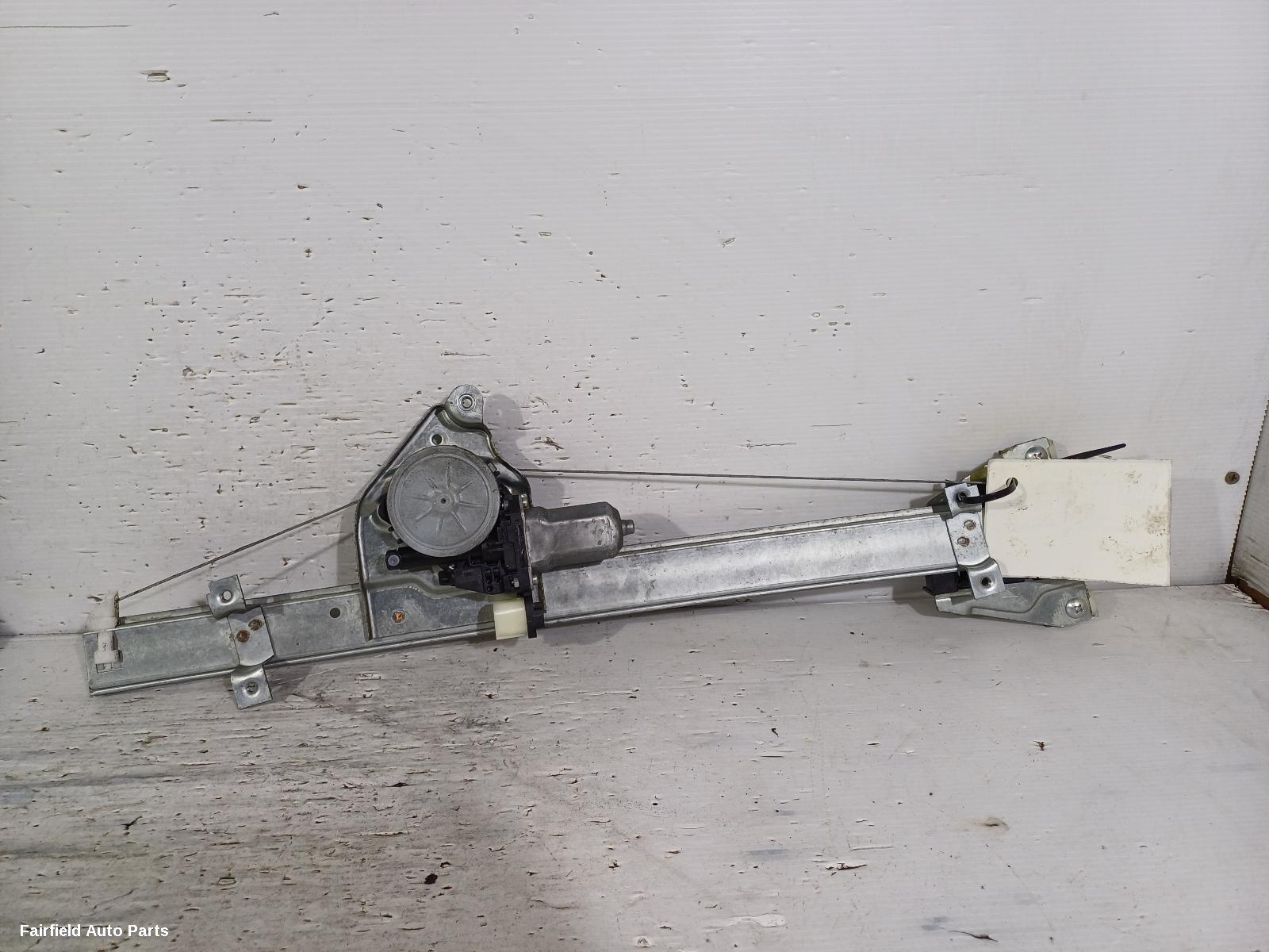 2014-2021 Mitsubishi Pajero Right Front Window Reg Motor