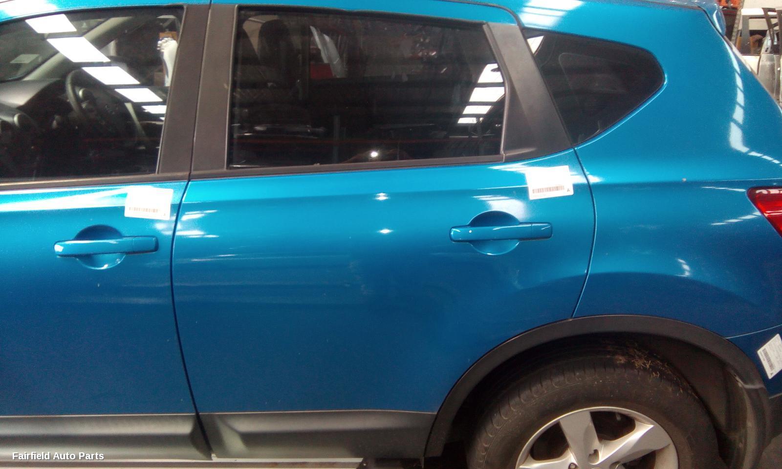 2007-2014 Nissan Dualis Left Rear Door Sliding
