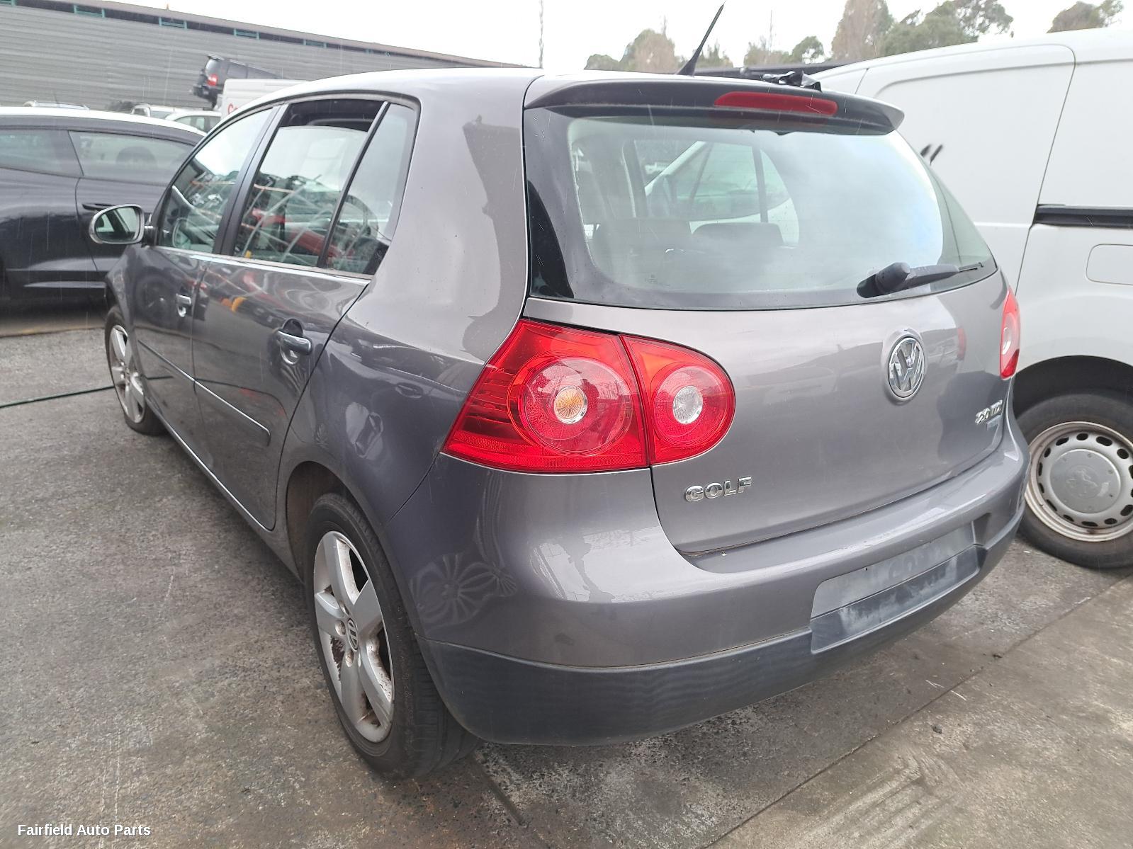 2008 Volkswagen Golf Left Taillight