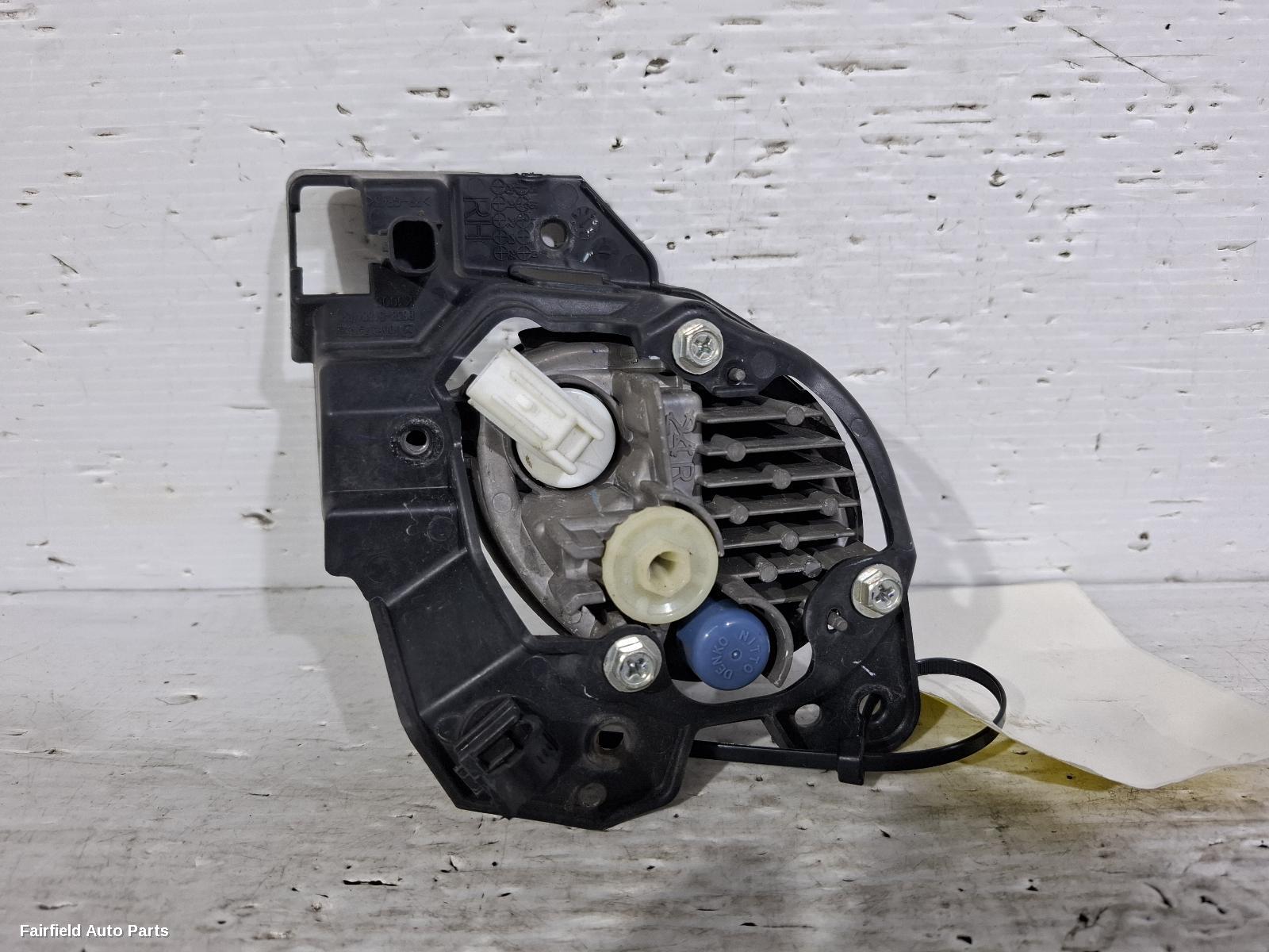 2016-2019 Mazda 3 Right Indicator Fog Side