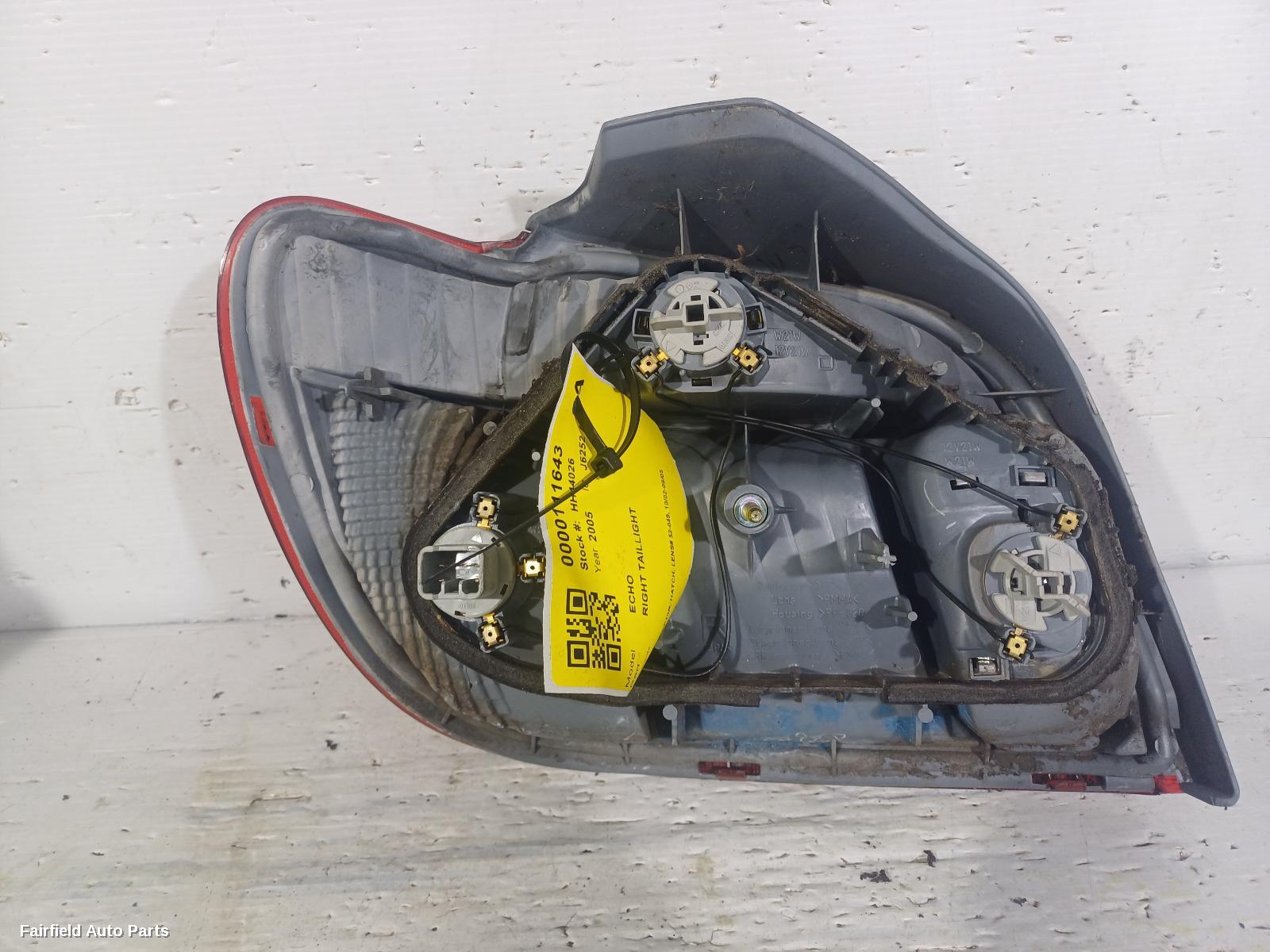 2002-2005 Toyota Echo Right Taillight