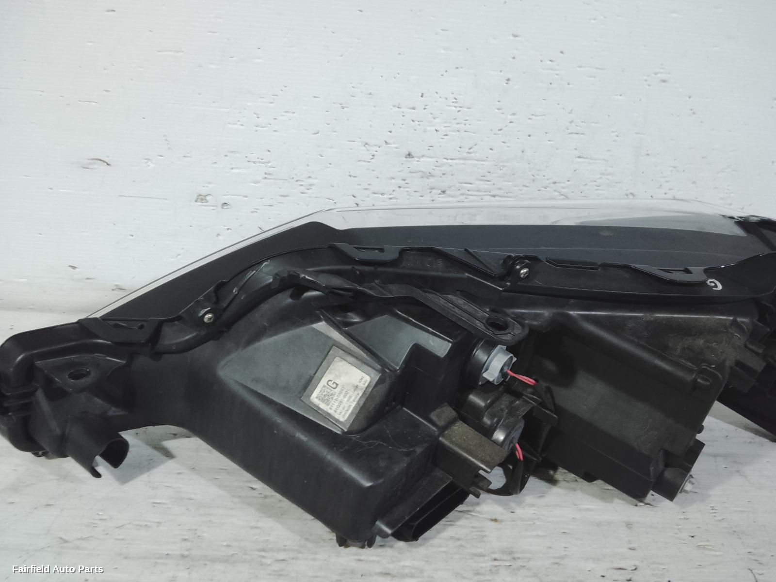 2017-2020 Toyota Camry Right Headlamp