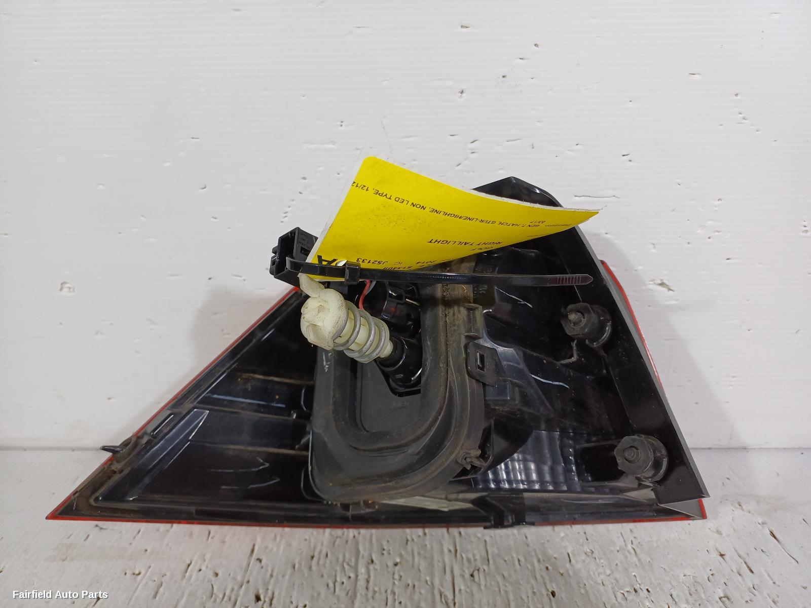 2012-2017 Volkswagen Golf Right Taillight