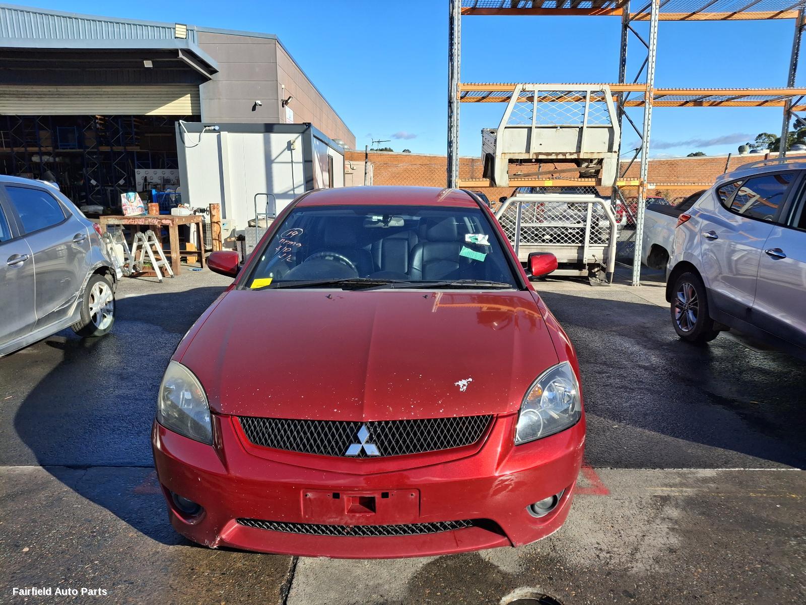 2007 Mitsubishi 380 Left Headlamp
