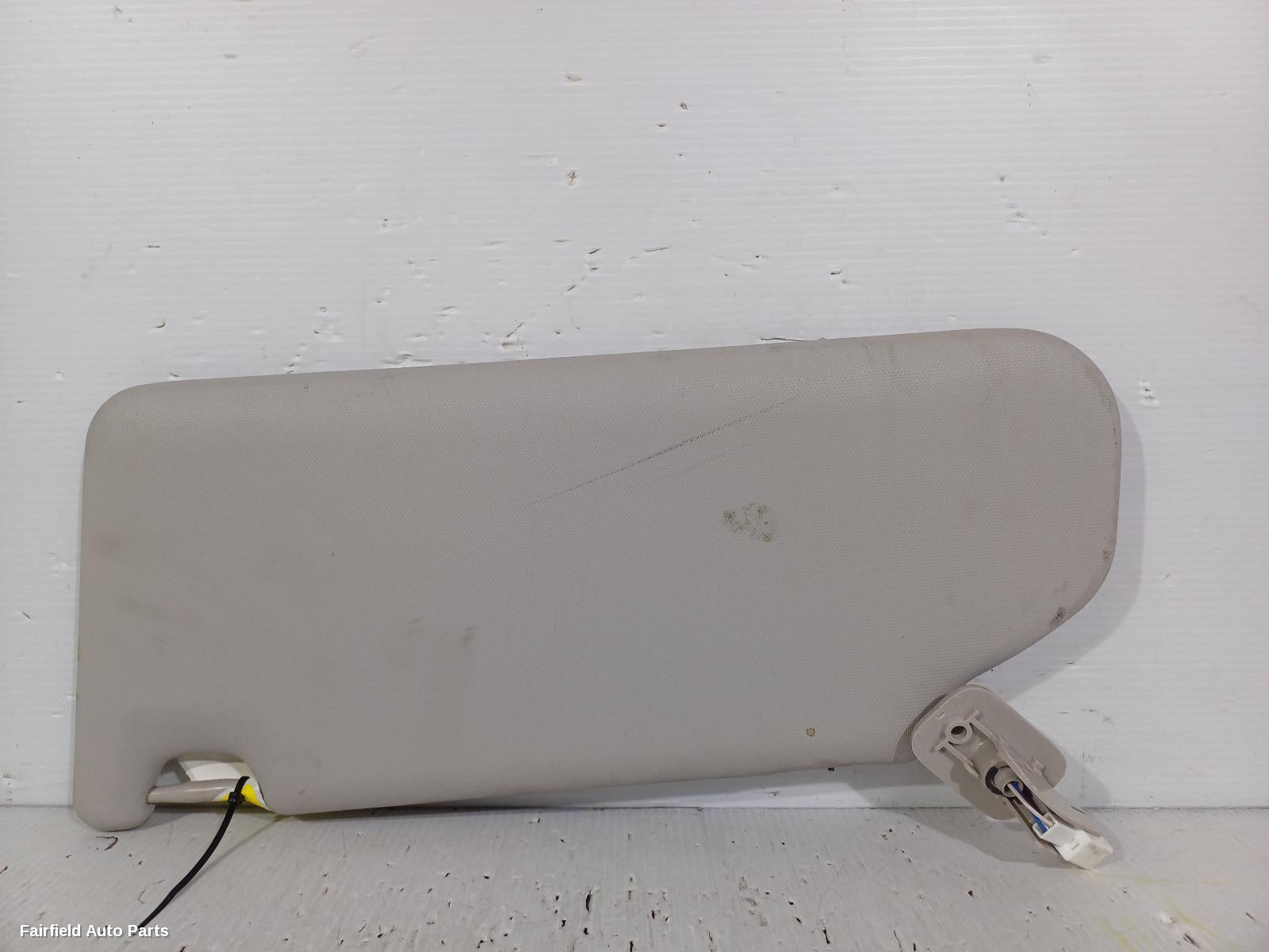 2017-2026 Mitsubishi Eclipse Cross Sunvisor