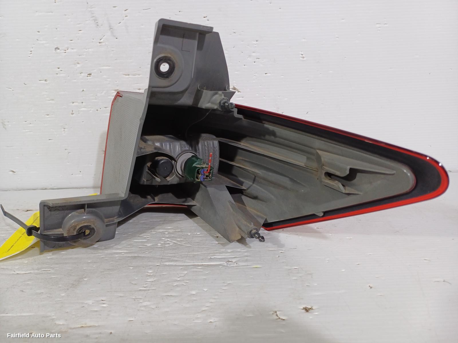 2010-2013 Nissan Elgrand Left Taillight