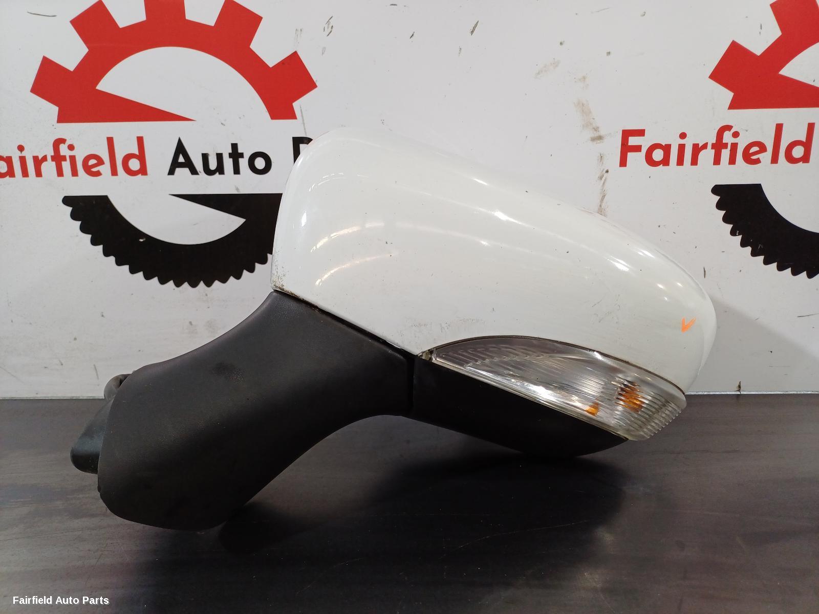 2016-2019 Renault Clio Left Door Mirror