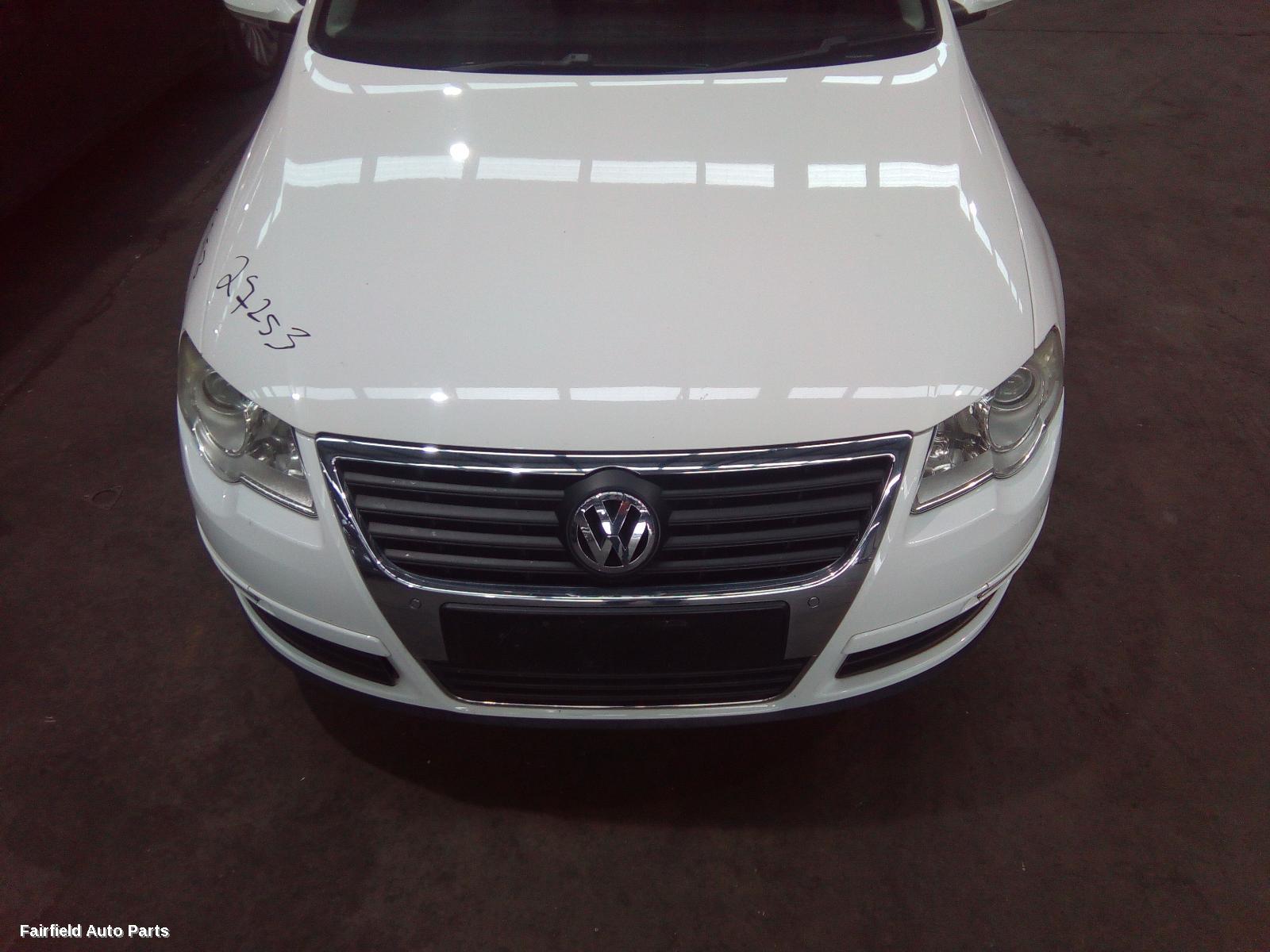 2006-2010 Volkswagen Passat Left Front Door