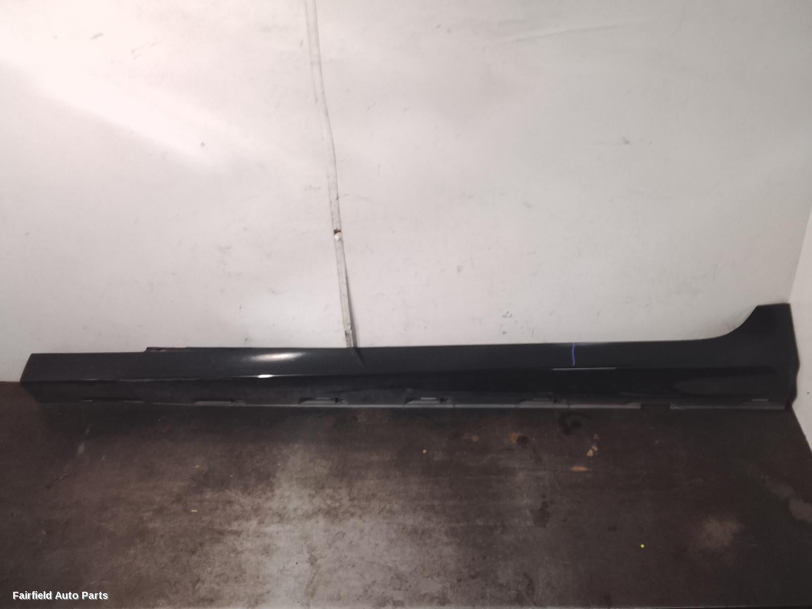2006-2017 Holden Commodore Side Step Skirt