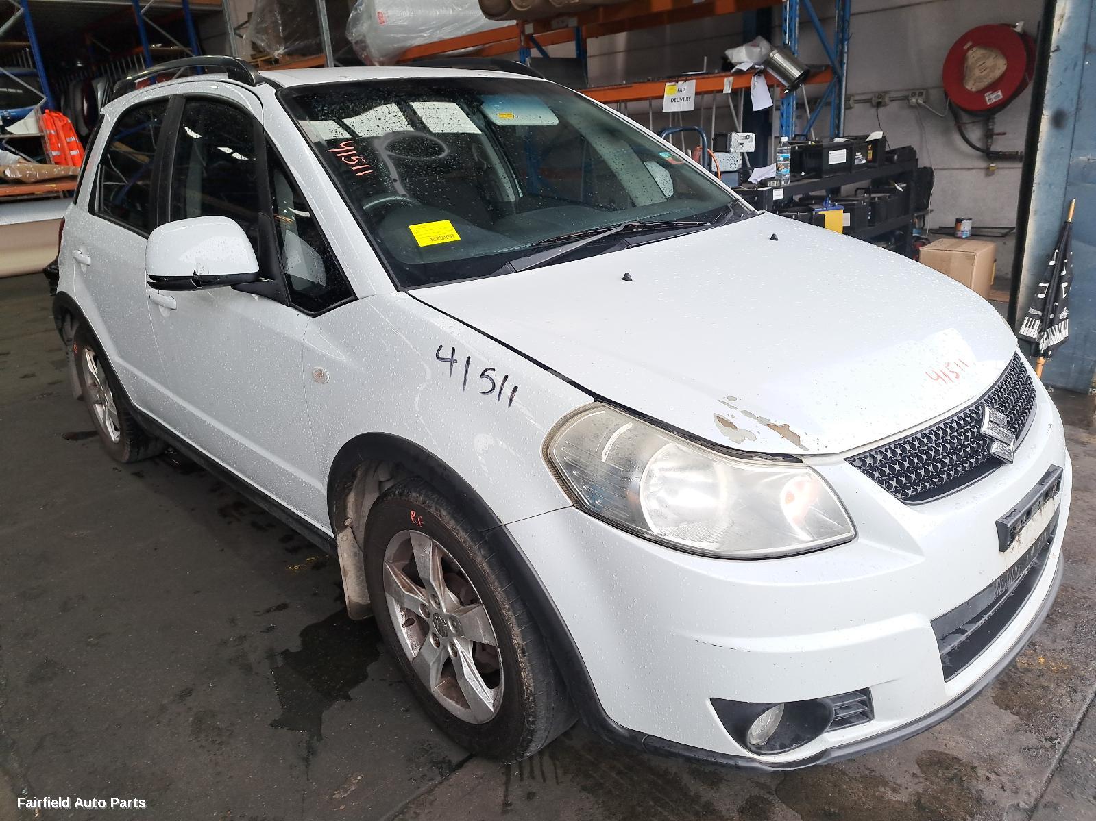 2011 Suzuki Sx4 Left Door Mirror