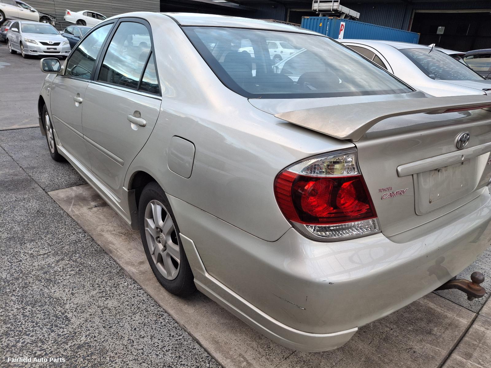 2005 Toyota Camry Left Taillight