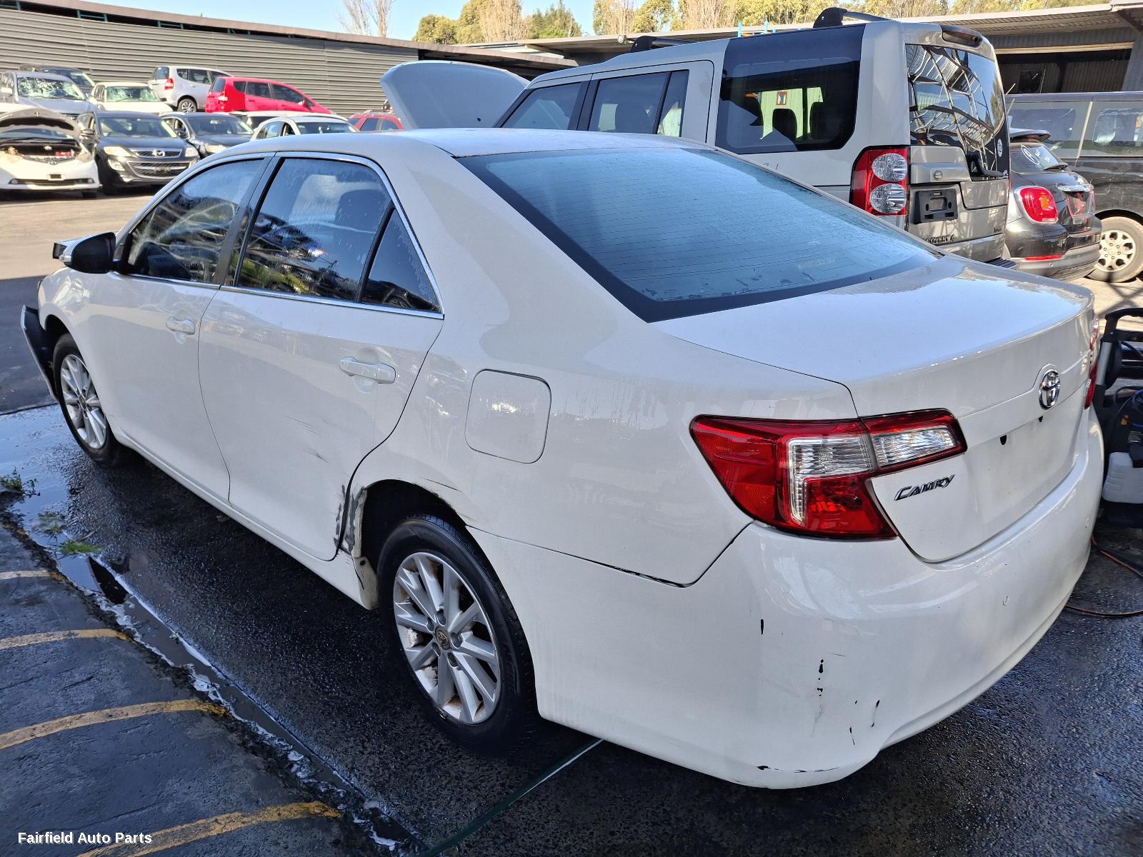 2012 Toyota Camry Right Taillight