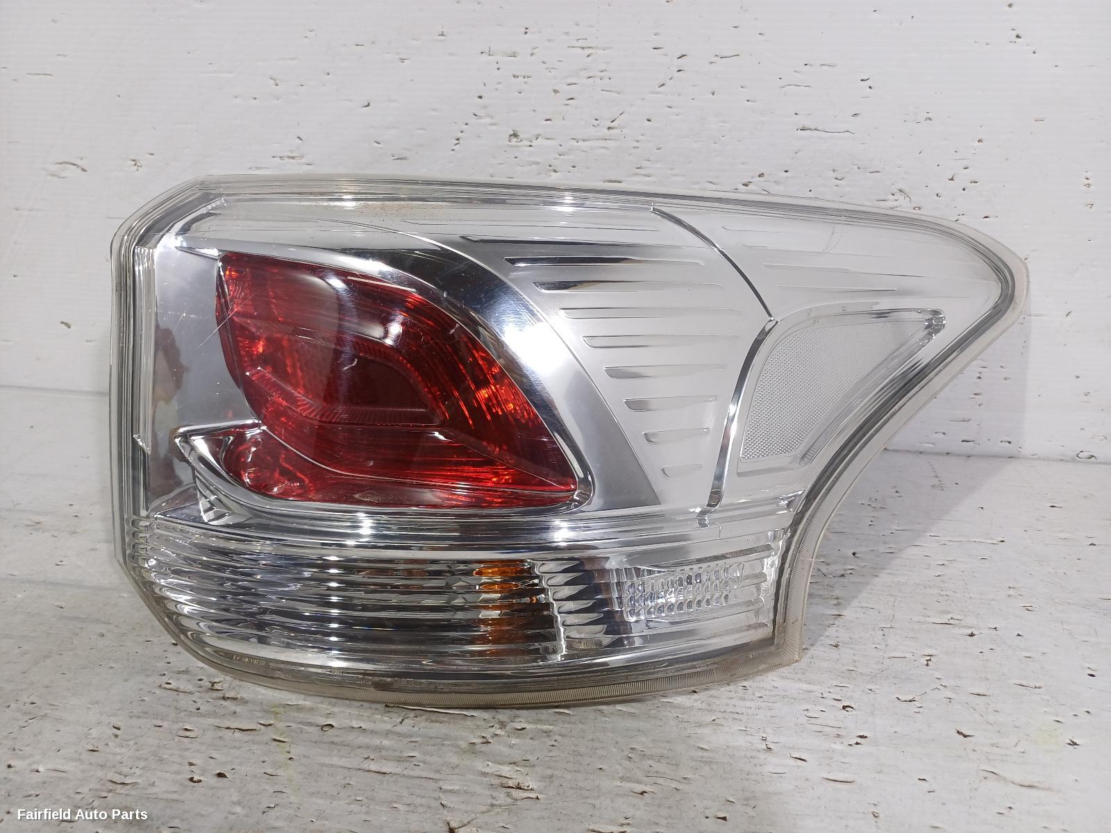 2012-2015 Mitsubishi Outlander Right Taillight