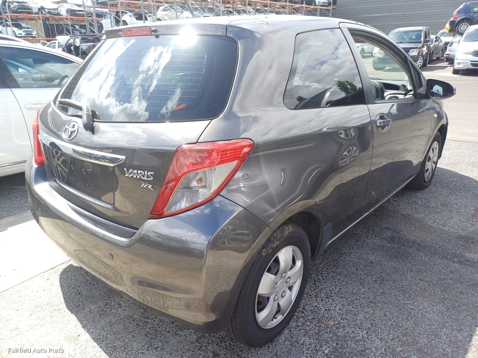 2012 Toyota Yaris Left Headlamp