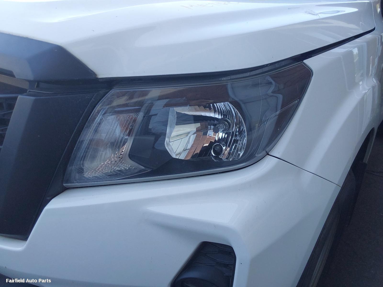 2021 Nissan Navara Sunvisor