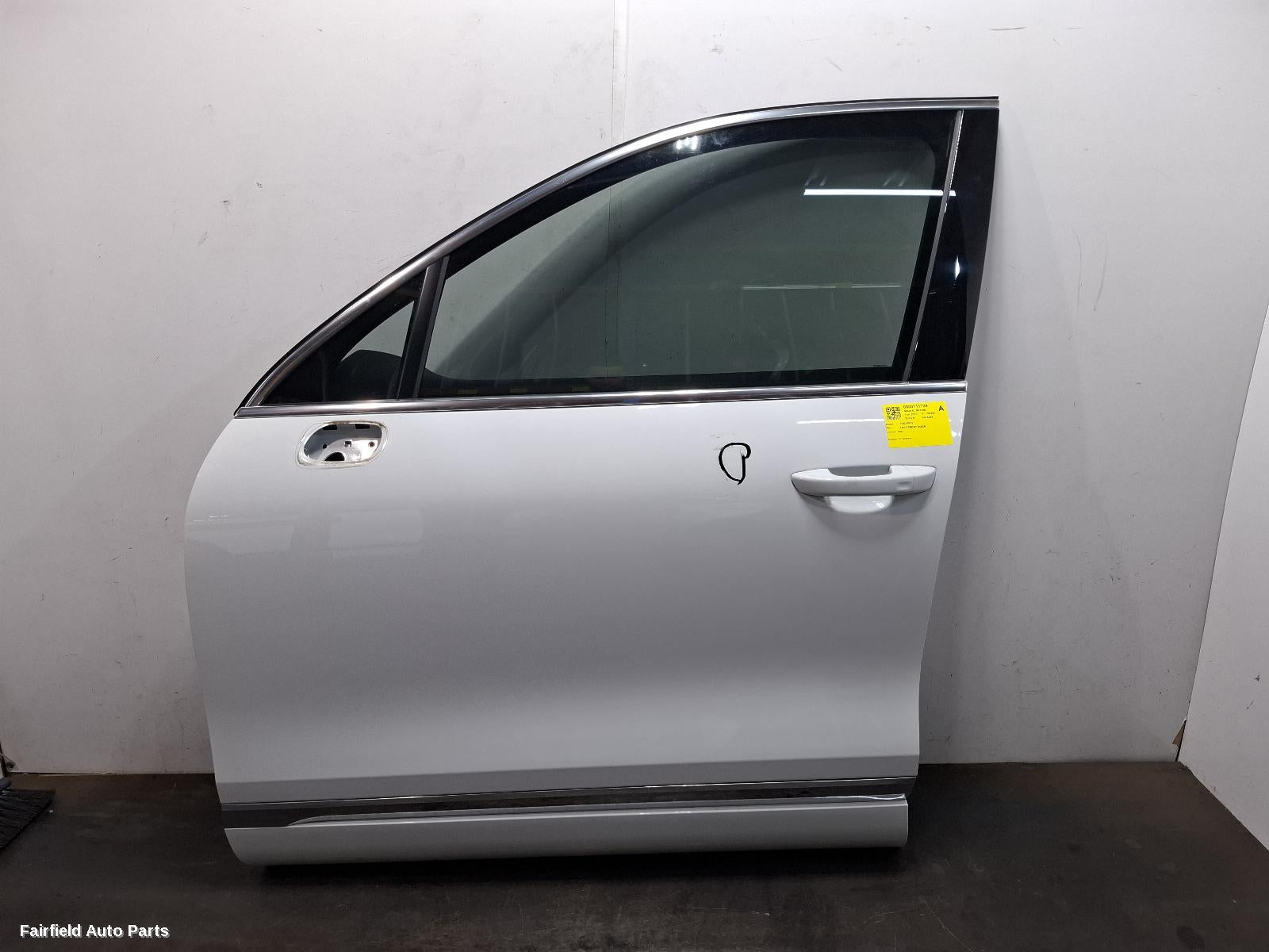 2010-2018 Volkswagen Touareg Left Front Door