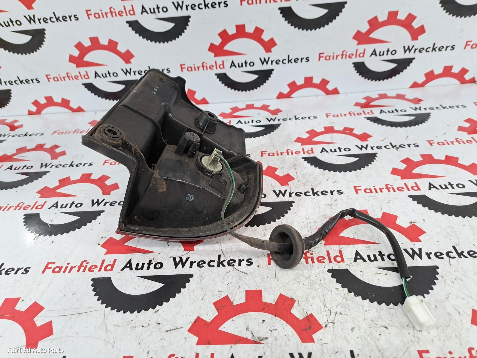 2009 Nissan Elgrand Left Taillight