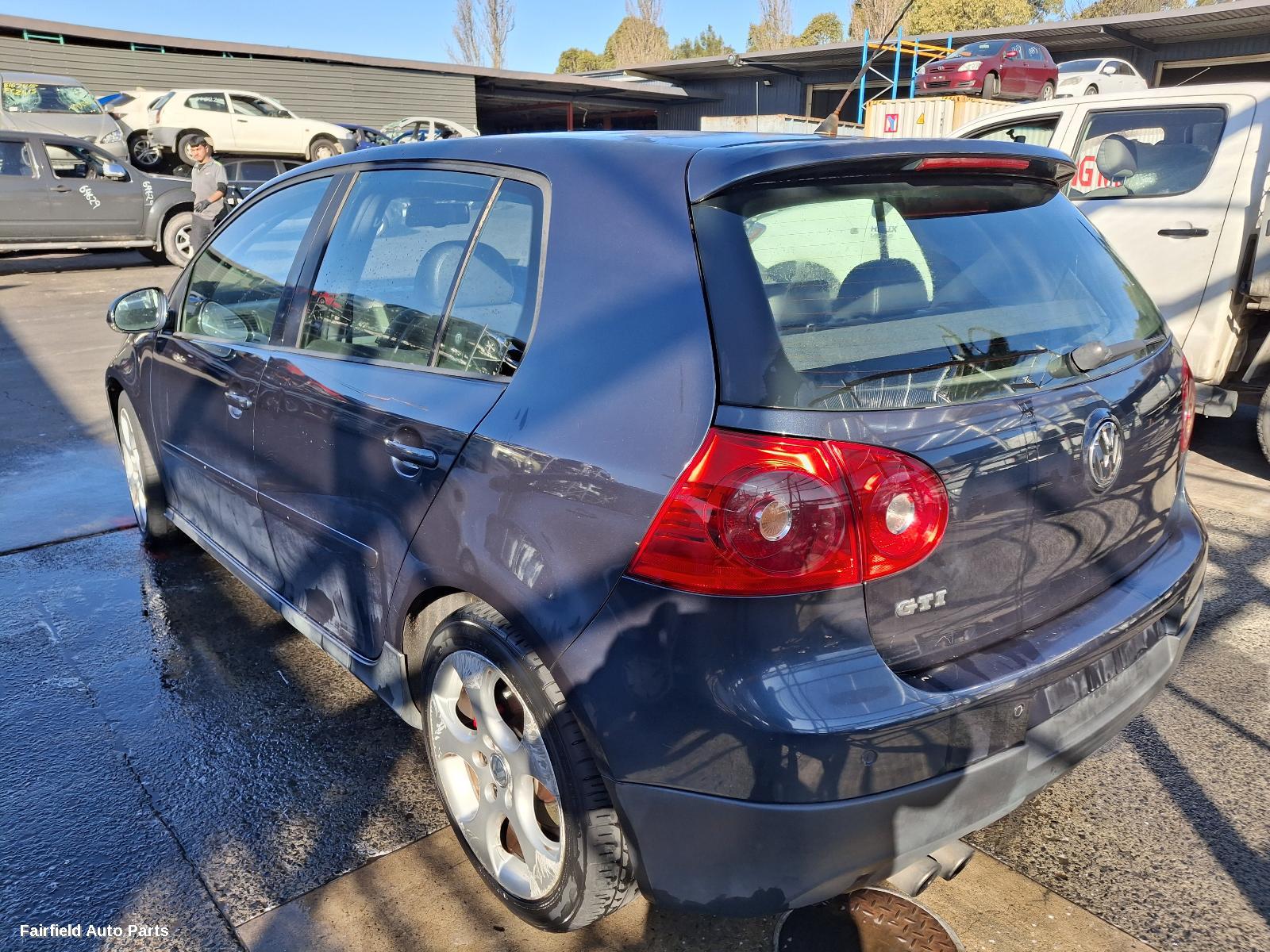 2008 Volkswagen Golf Sunvisor