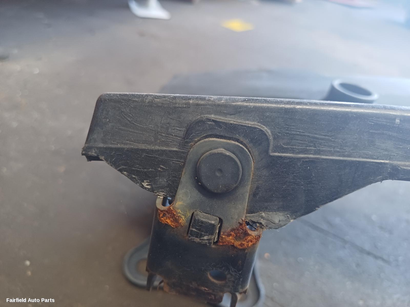 2018-2020 Hyundai Santa Fe F Bar Reinforc Brack