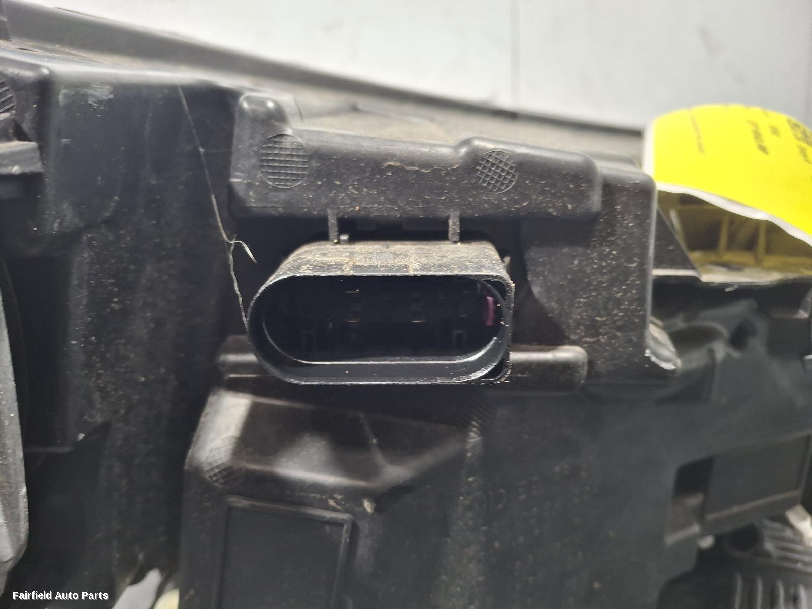 2018-2022 Volvo Xc40 Left Headlamp