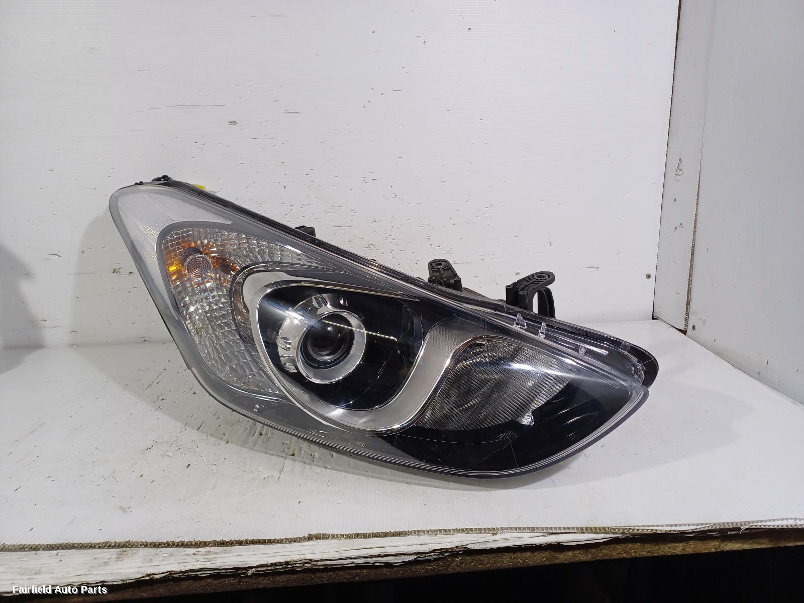 2012-2017 Hyundai I30 Right Headlamp