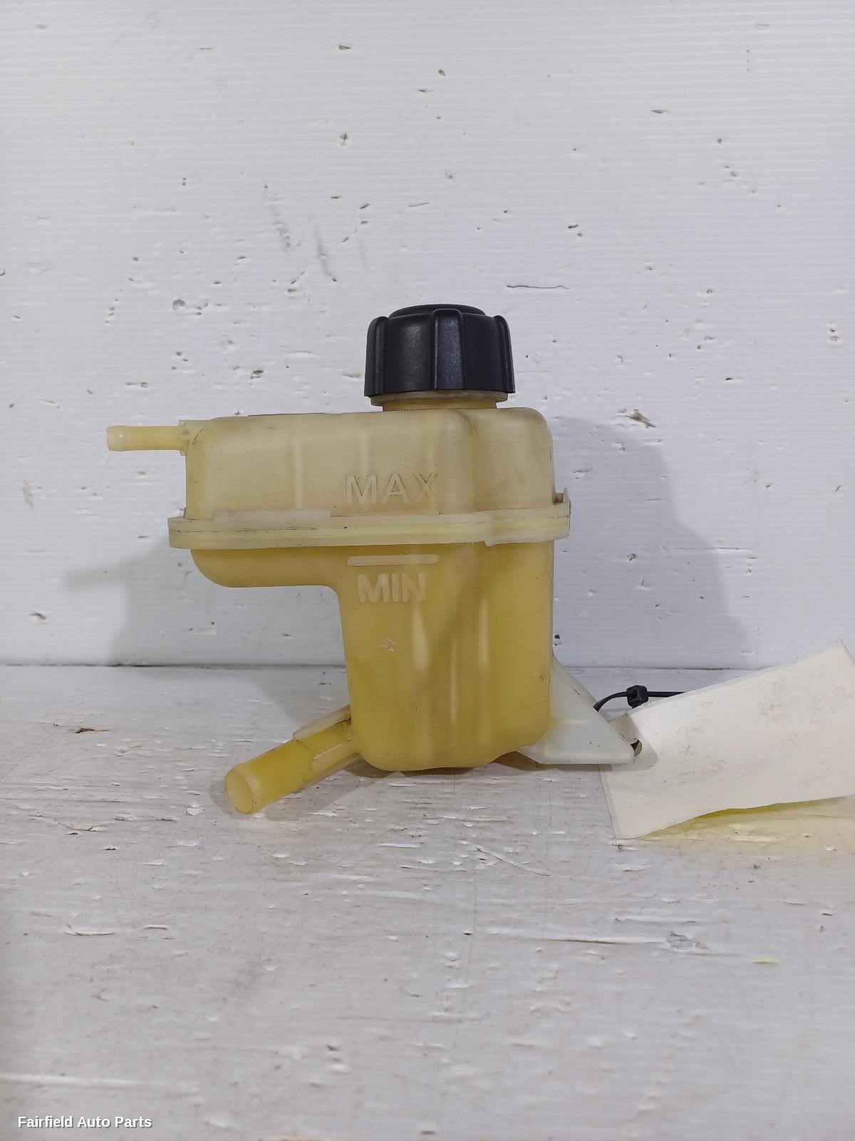 2007-2014 Nissan Dualis Overflow Bottle